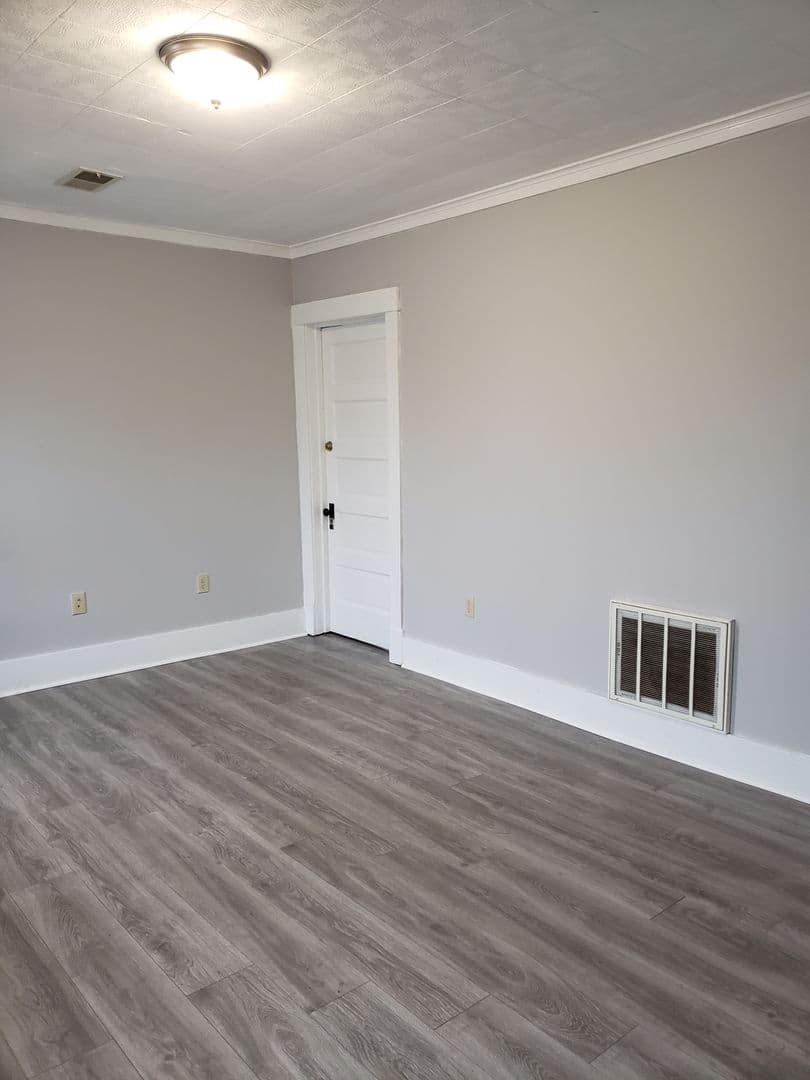 Hopewell Township Apartment: 2417 Mill St