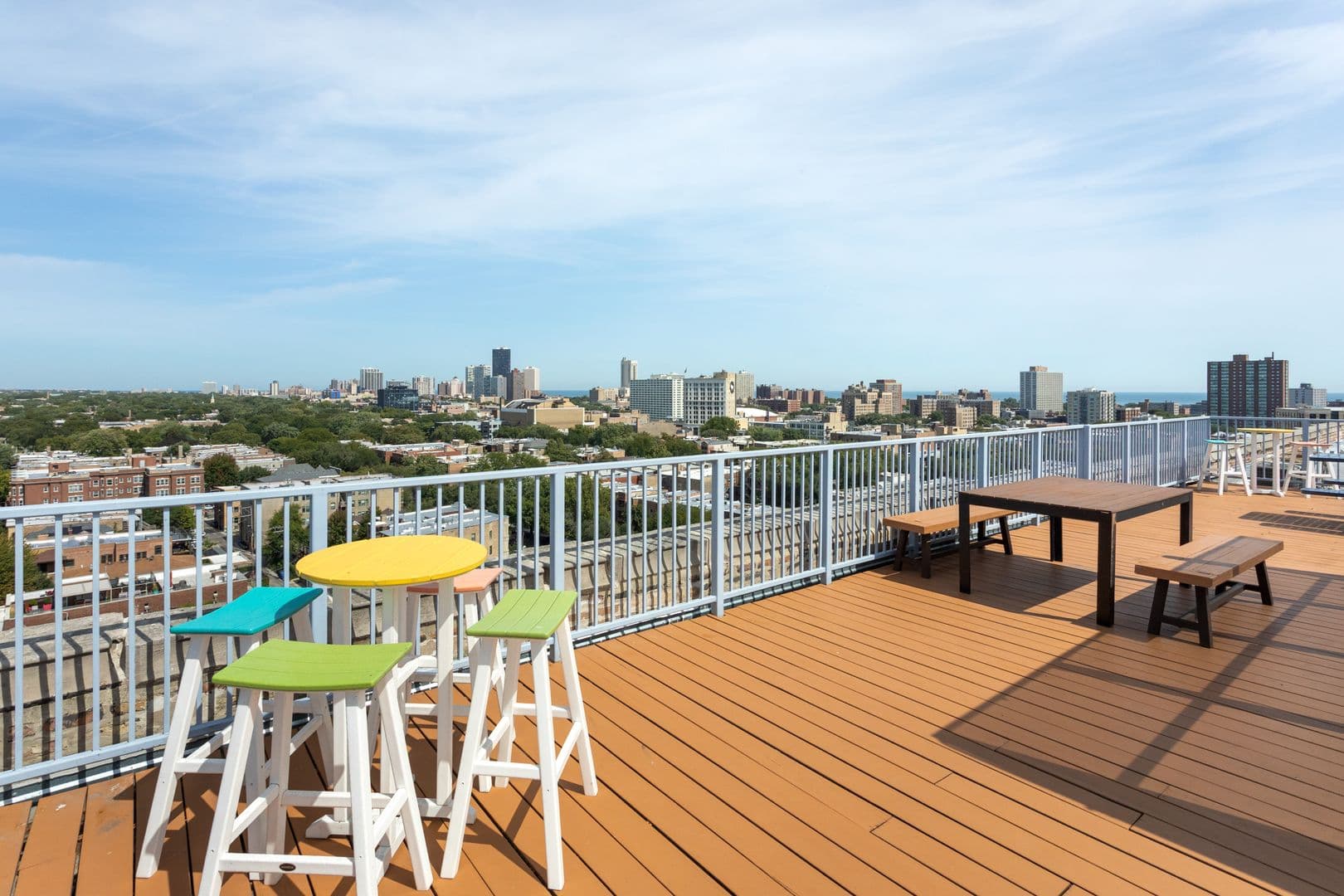 Chicago Apartment: 1325 W Wilson Avenue
