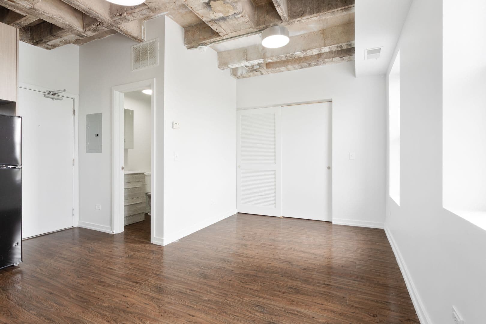 Chicago Apartment: 1325 W Wilson Avenue