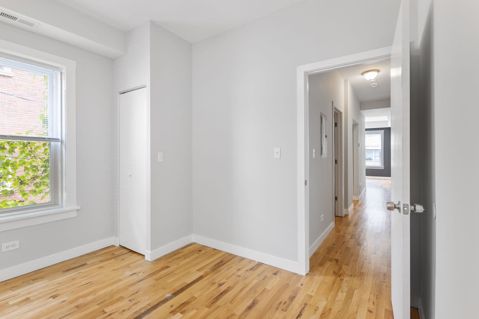 Chicago Apartment: 7450-7456 N Greenview Ave