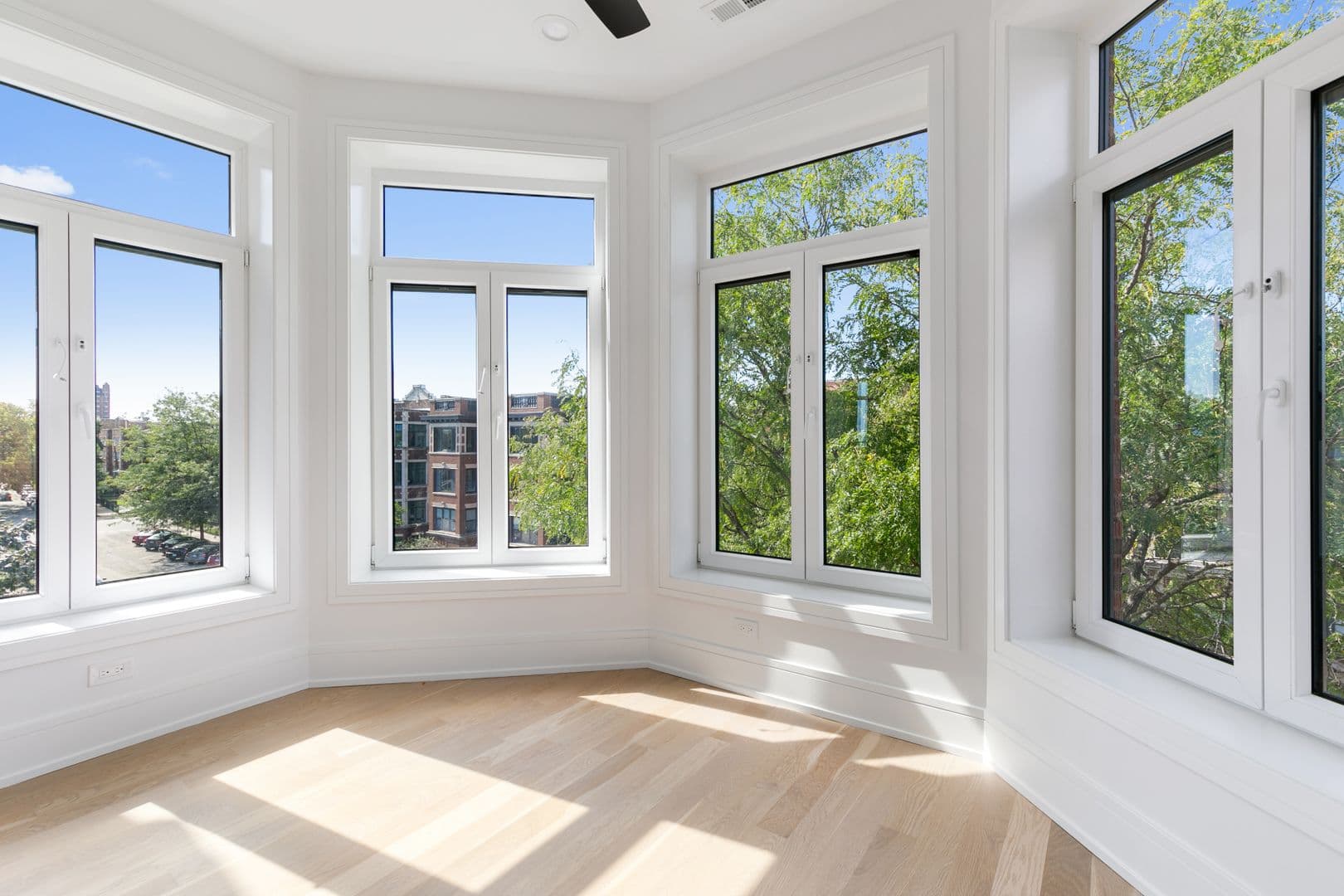 Chicago Apartment: 7729-31 N Eastlake Terrace
