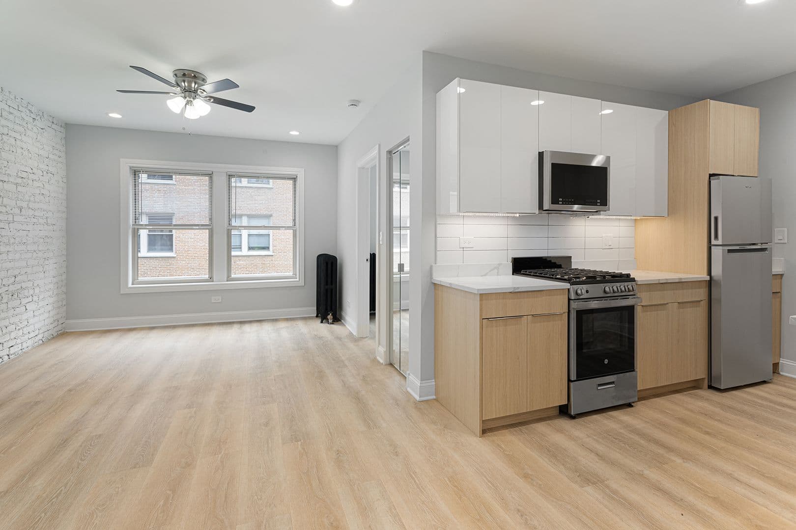 Chicago Apartment: 1627-35 W Chase Ave.
