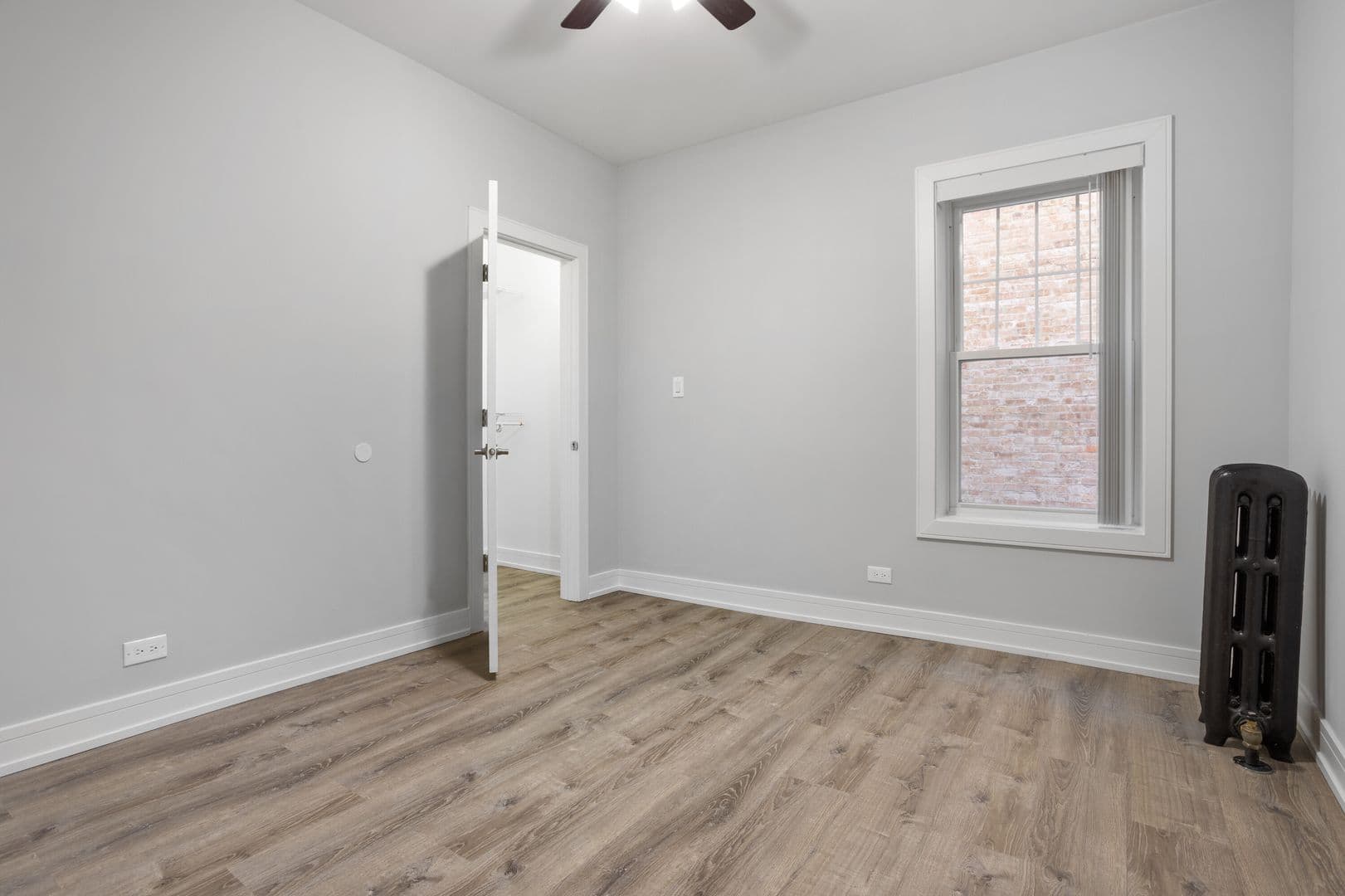 Chicago Apartment: 1902-1908 W Morse Ave