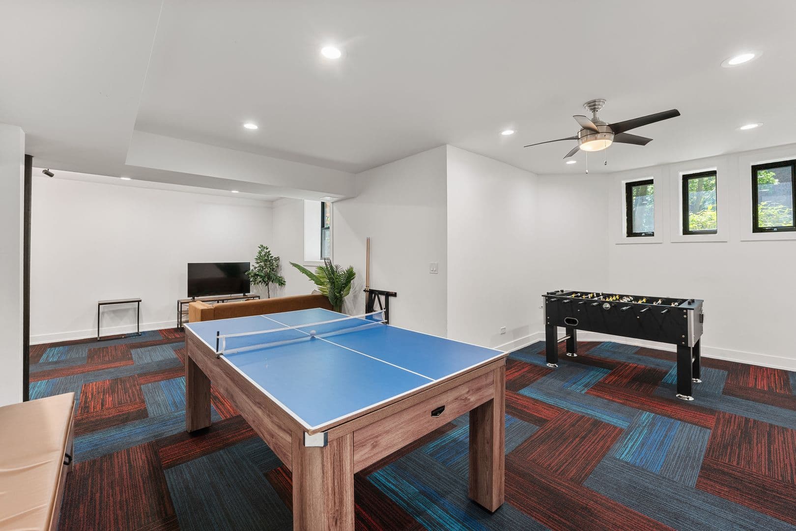 Chicago Apartment: 1548-1558.5 W Juneway