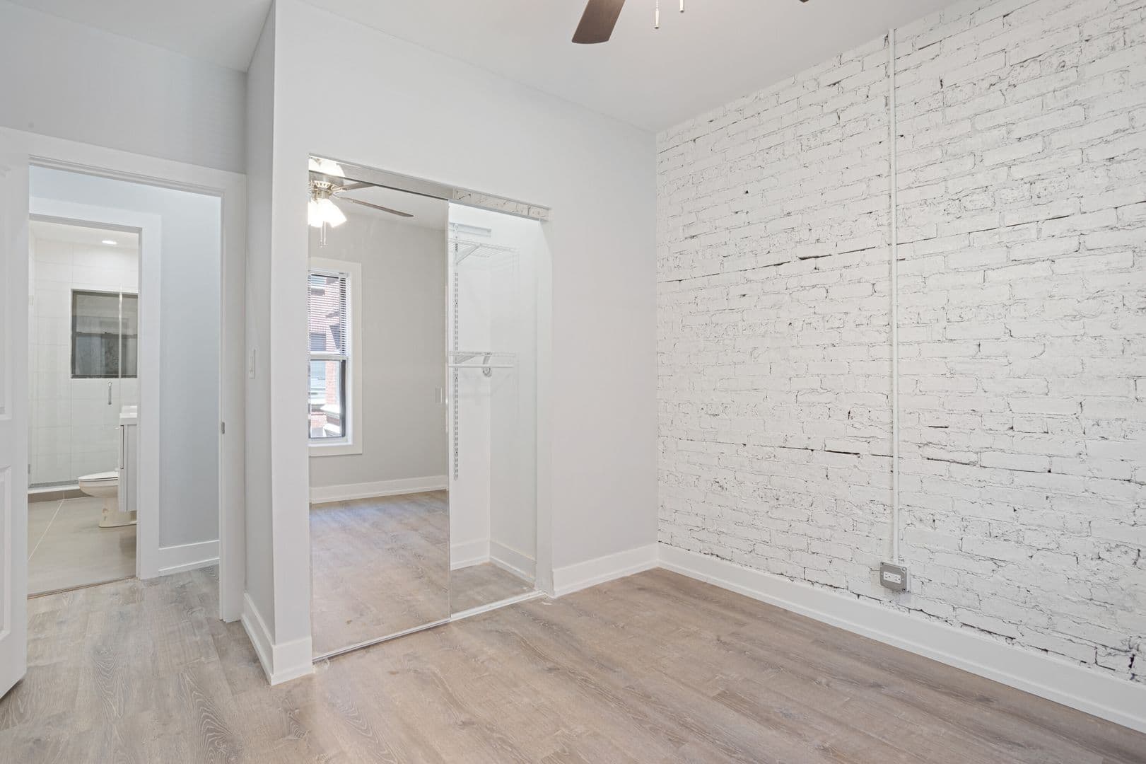 Chicago Apartment: 1700-08 W Juneway Terrace