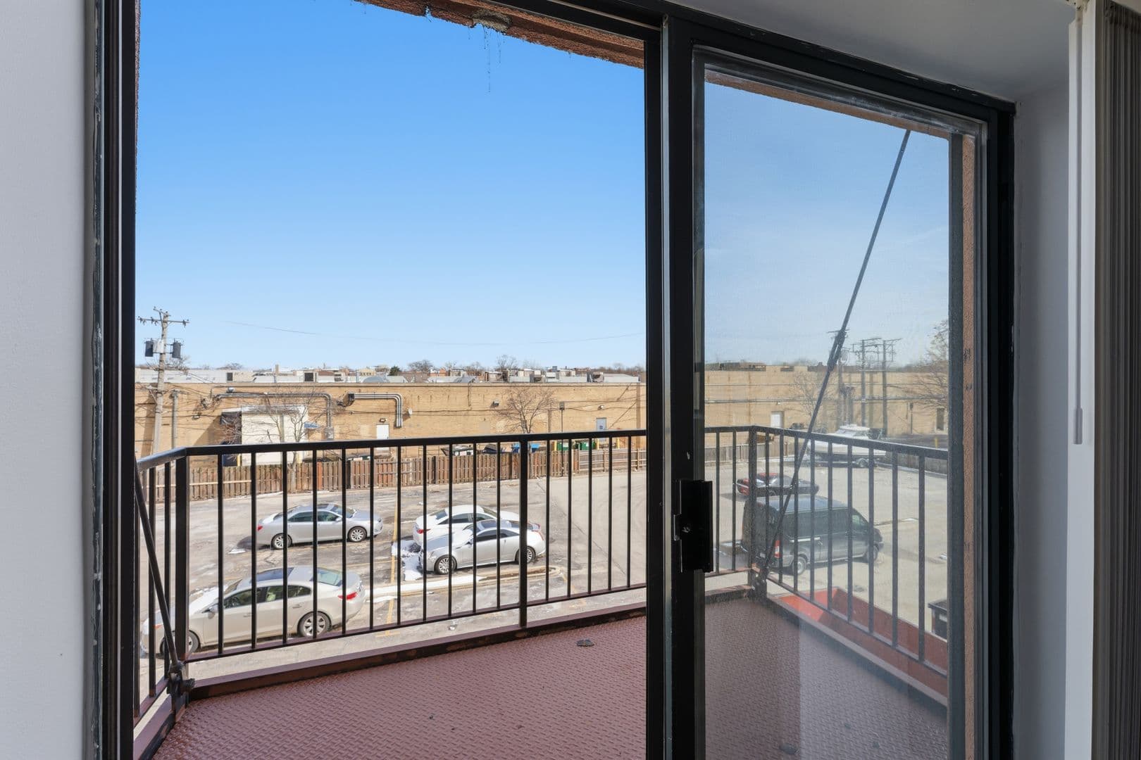 Chicago Apartment: 2451 W Howard Street