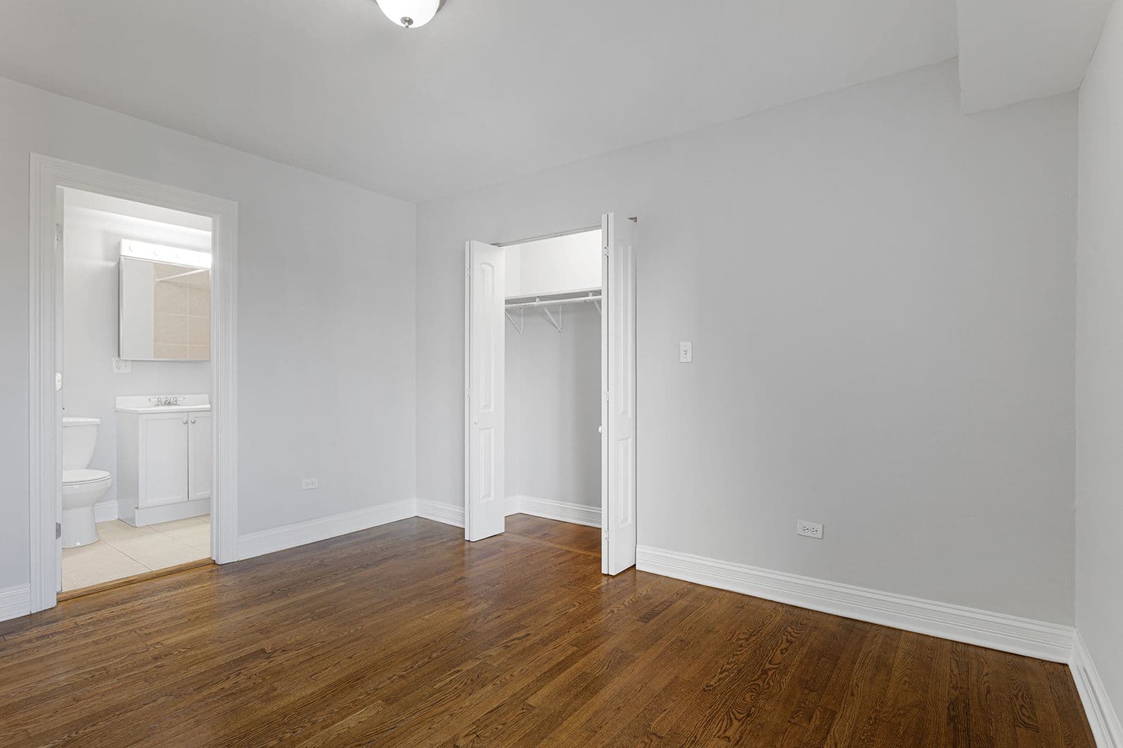 Chicago Apartment: 7616 N Marshfield Ave