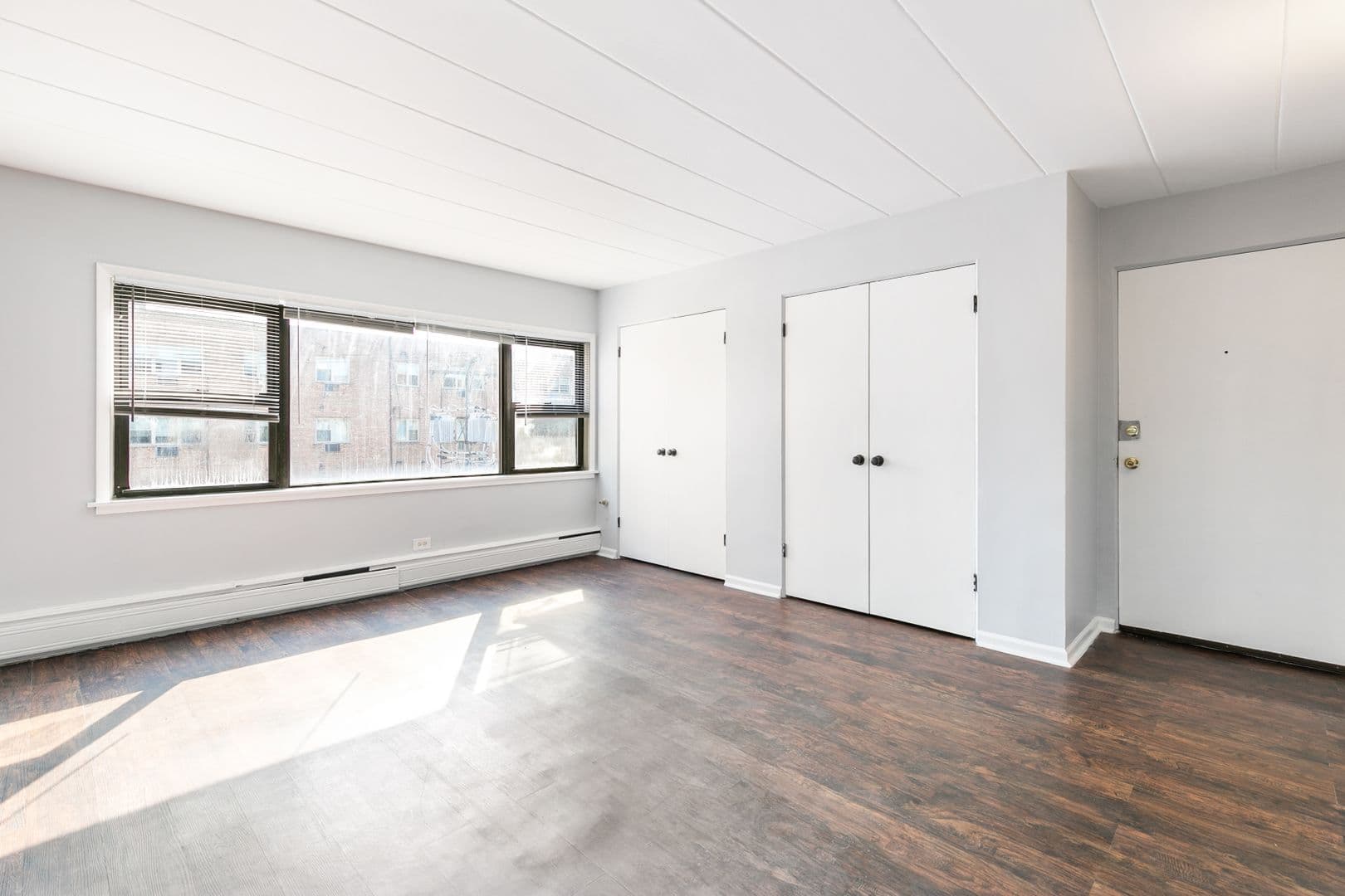 Chicago Apartment: 6007 N Kenmore