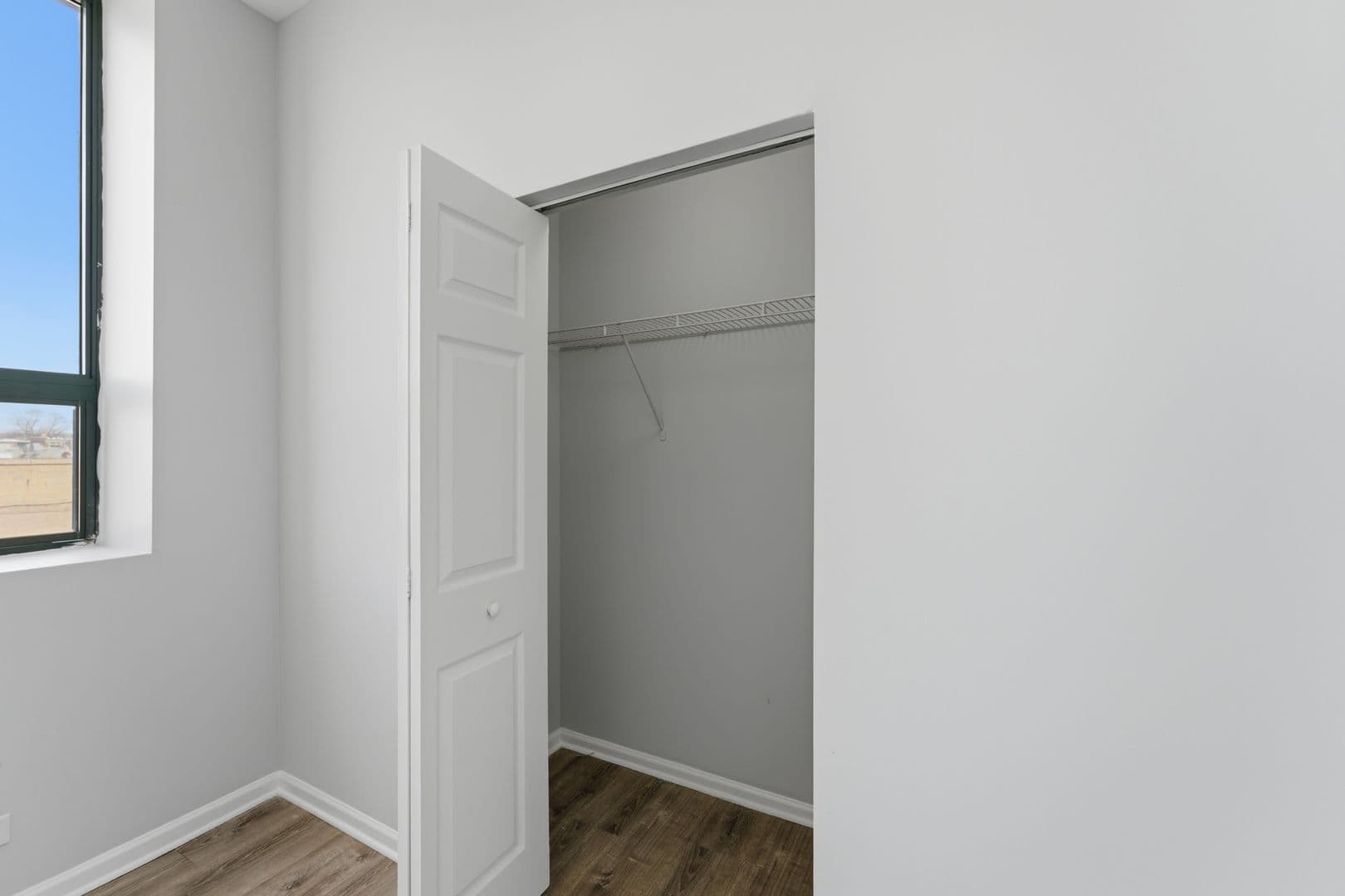 Chicago Apartment: 2451 W Howard Street