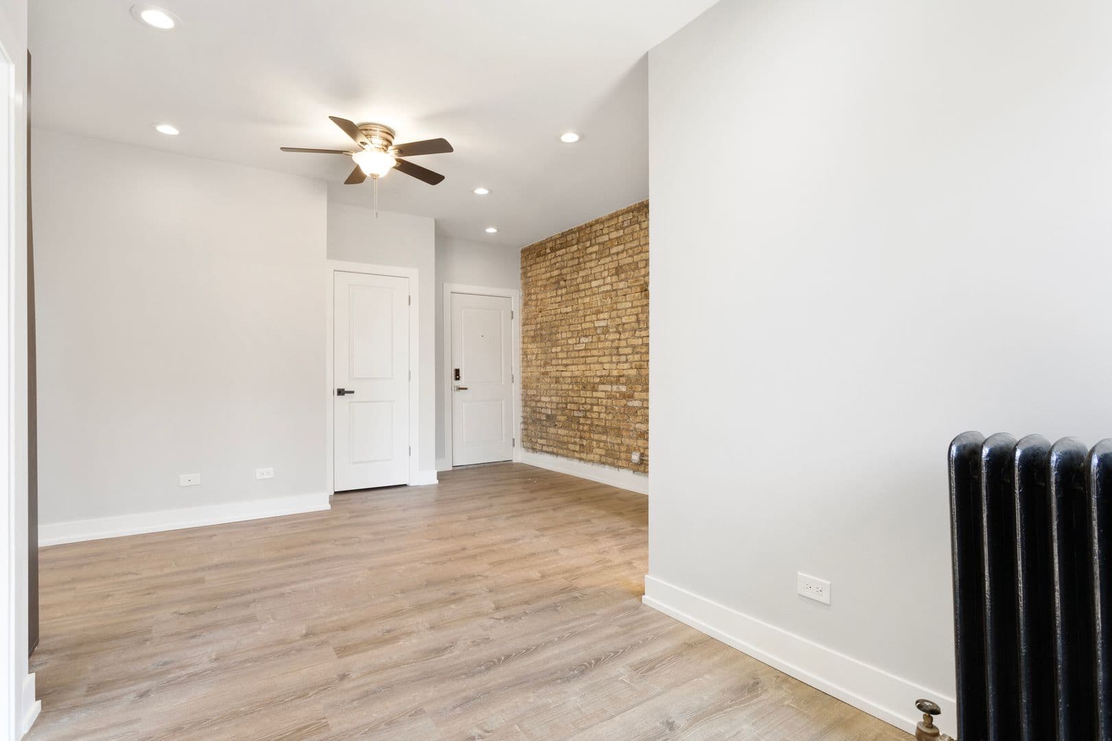 Chicago Apartment: 1649-1655 W. Jonquil