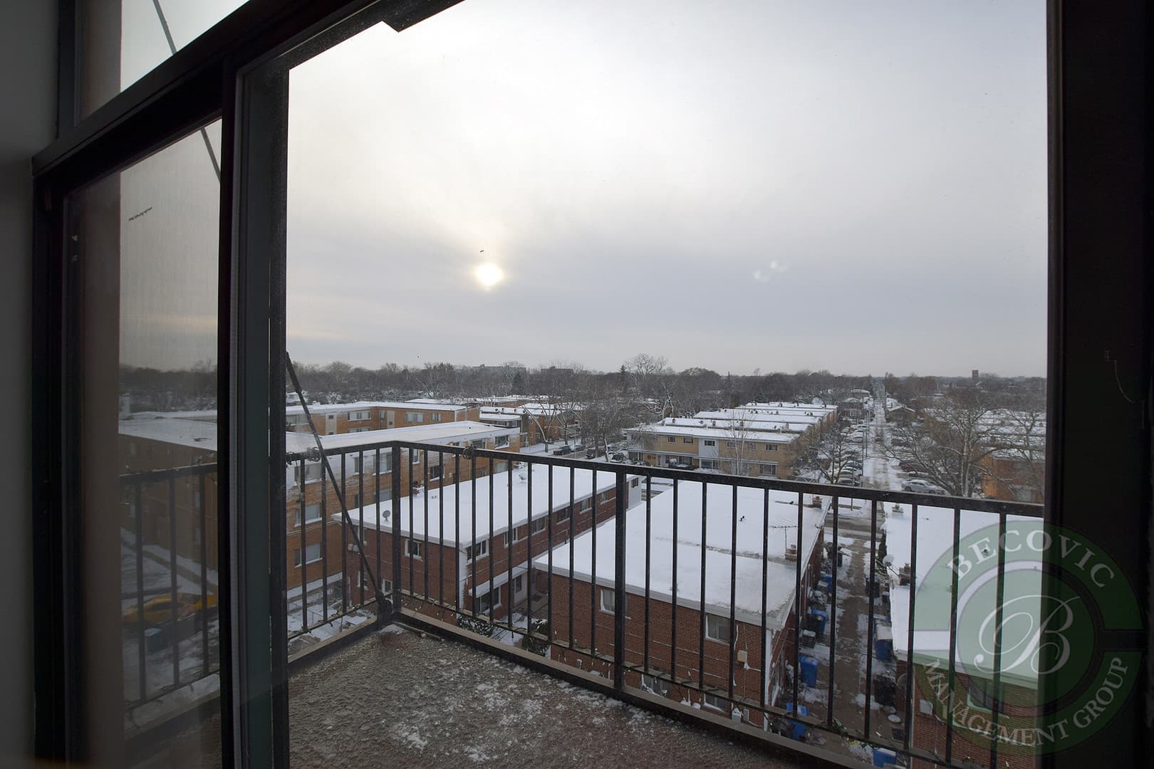 Chicago Apartment: 2451 W Howard Street