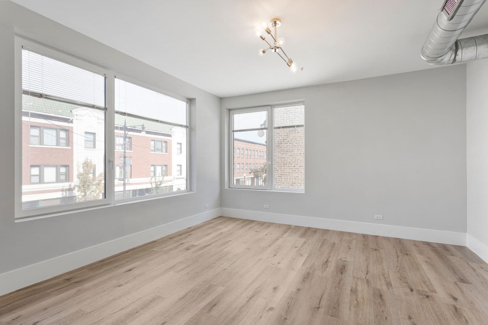 Chicago Apartment: 1531 W Howard Street