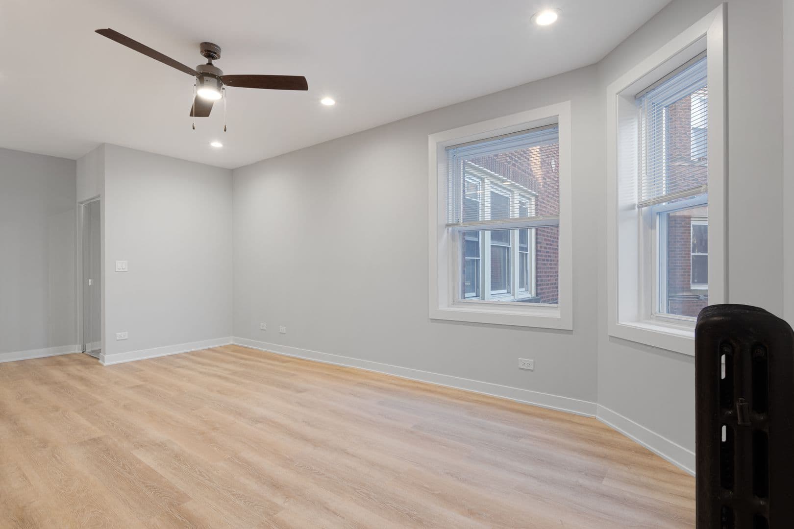 Chicago Apartment: 7381-89 N. Damen Ave