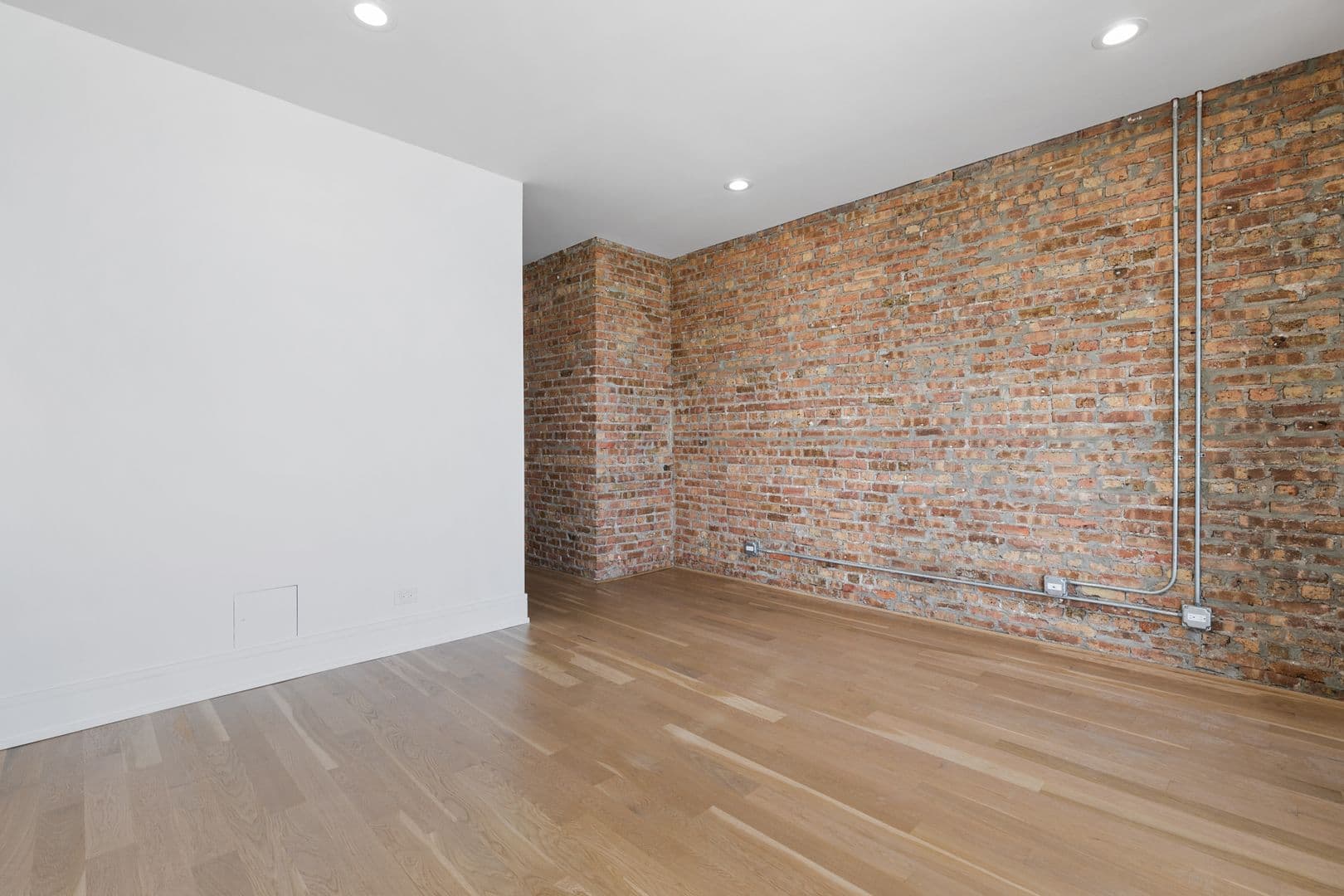 Chicago Apartment: 7729-31 N Eastlake Terrace
