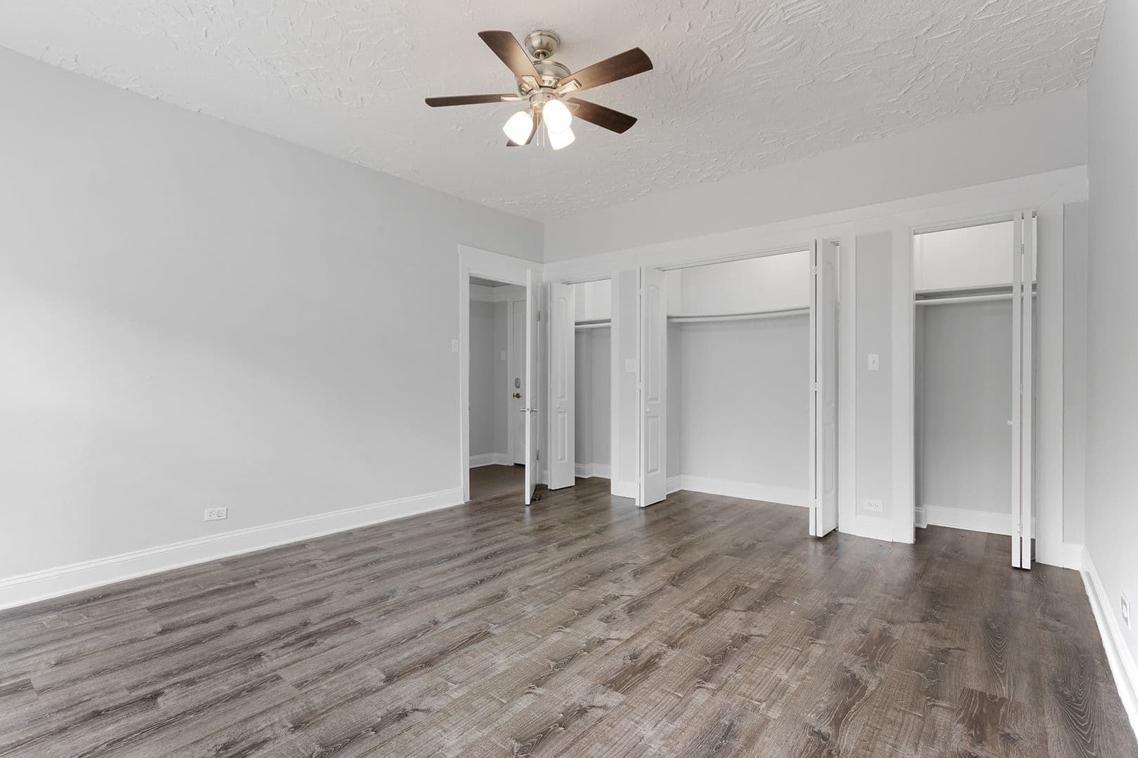 Chicago Apartment: 4555 N Malden St