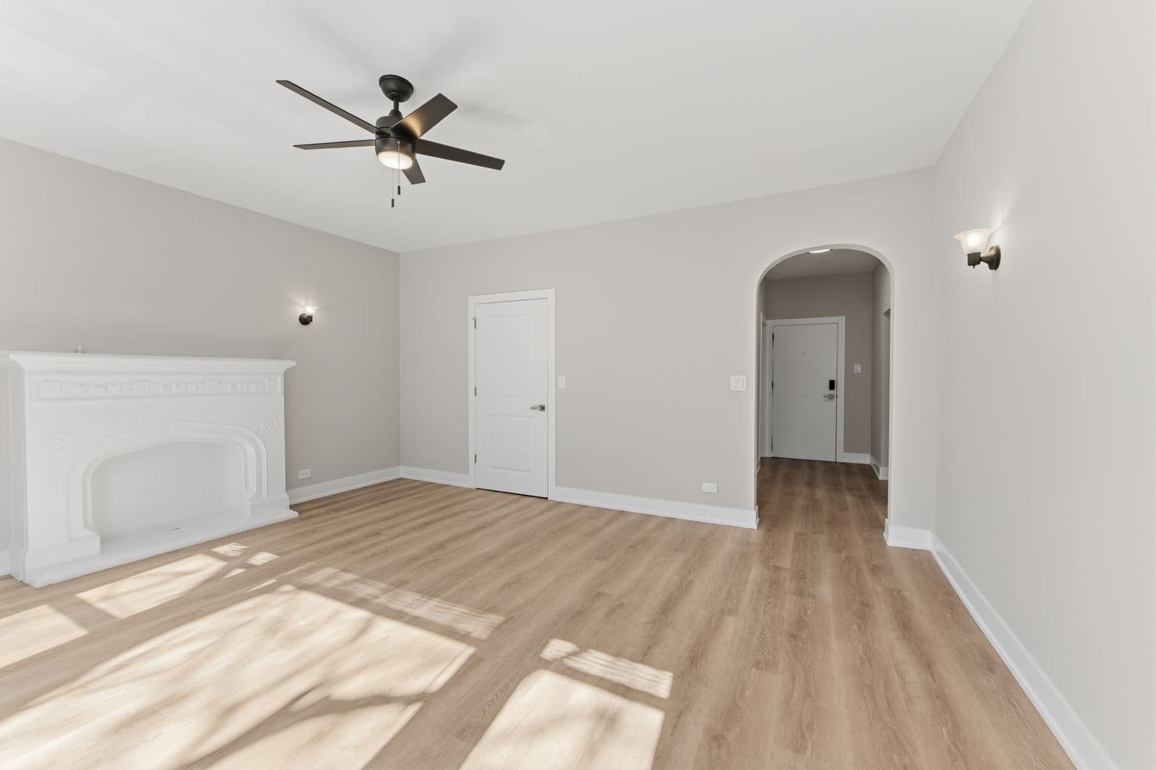 Chicago Apartment: 1722-24 W Juneway Terrace