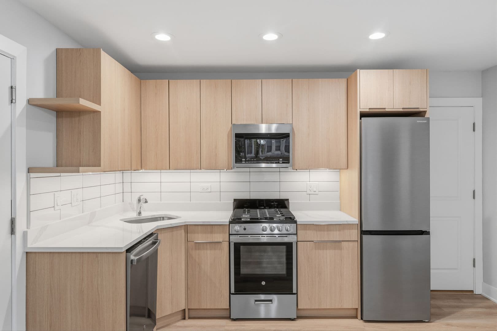 Chicago Apartment: 7603-09 N. Greenview