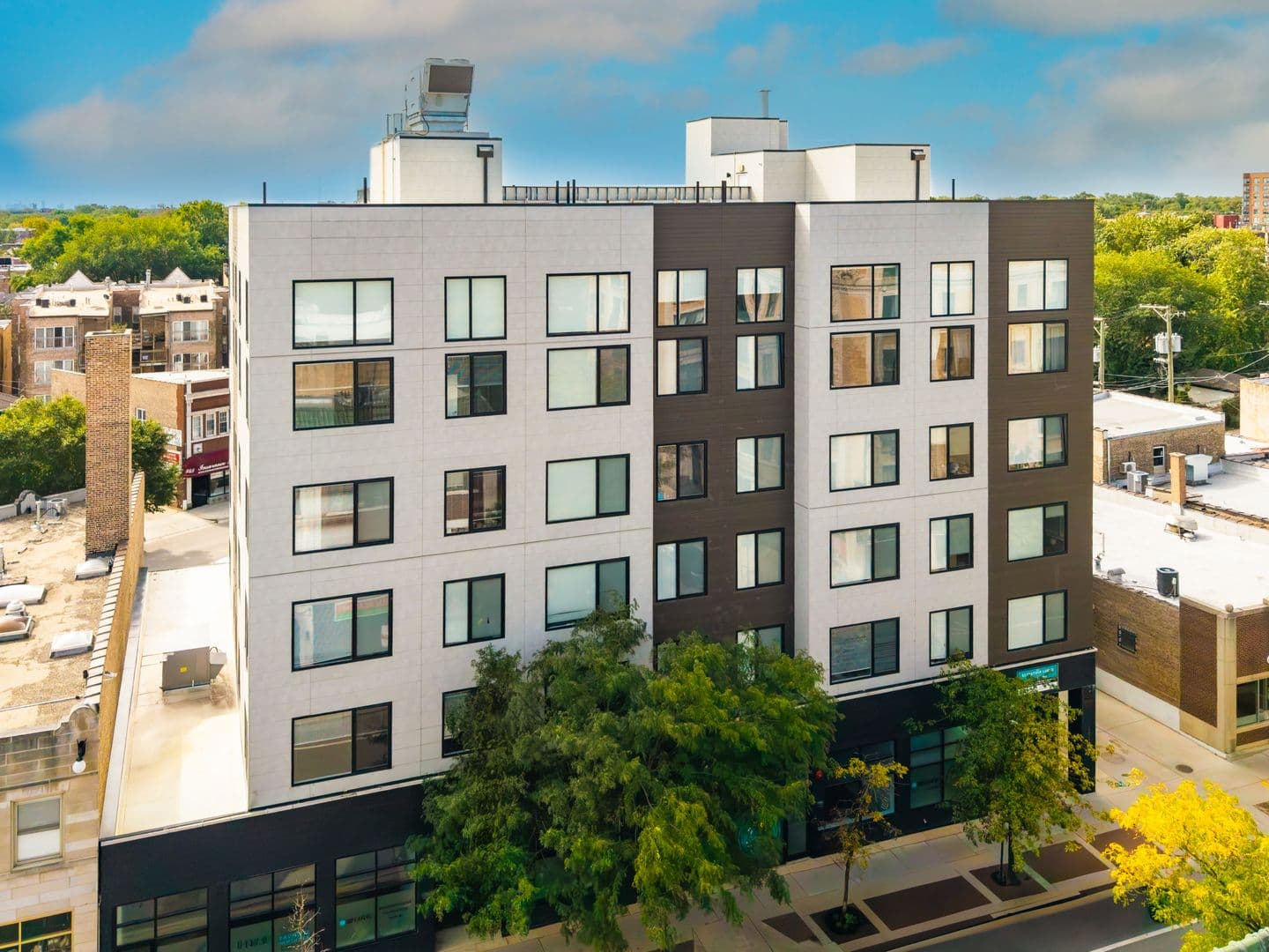 Chicago Apartment: 1531 W Howard Street