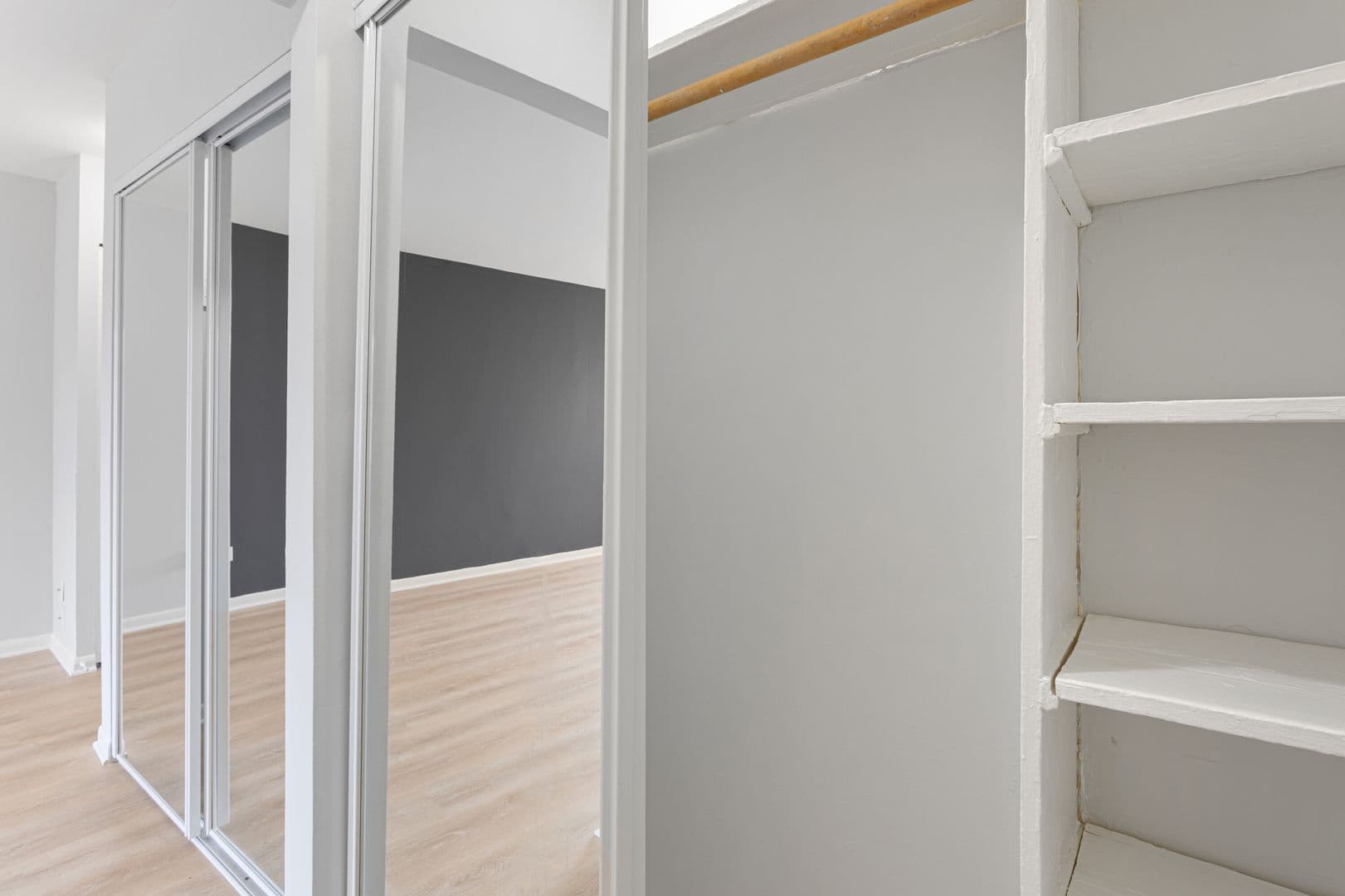 Chicago Apartment: 6758 N. Sheridan Rd.