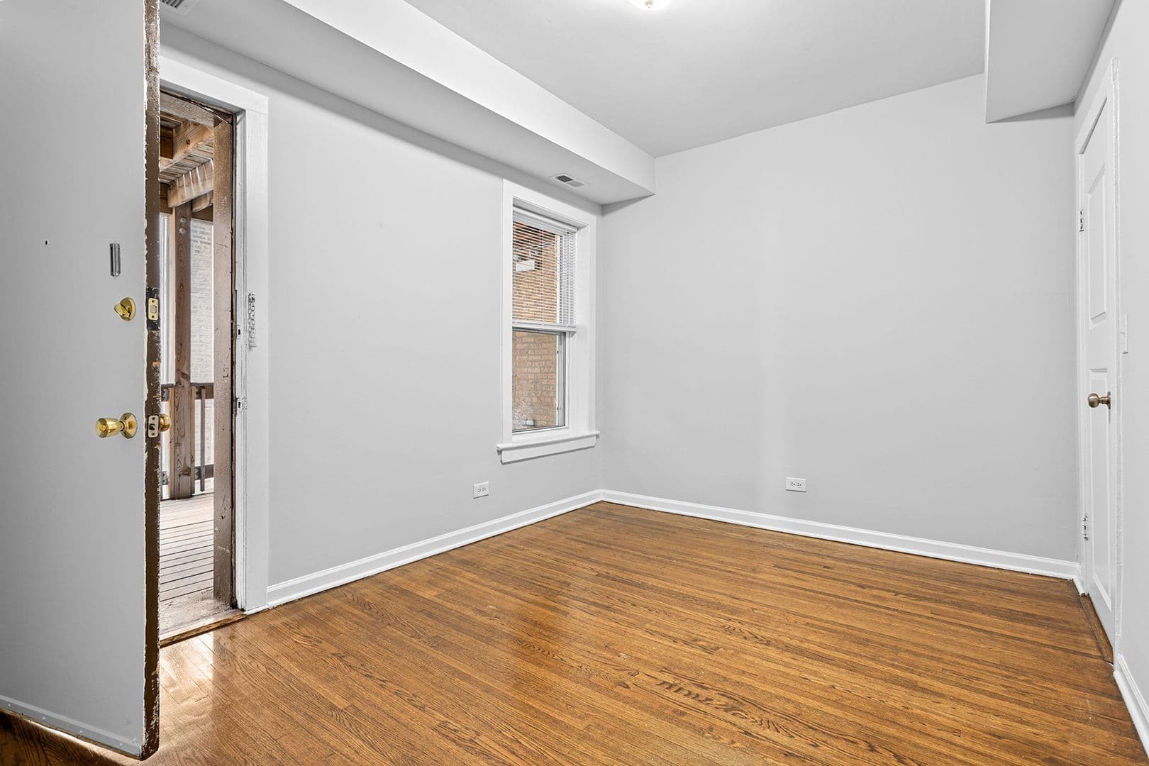 Chicago Apartment: 1456-1460 W Fargo Ave