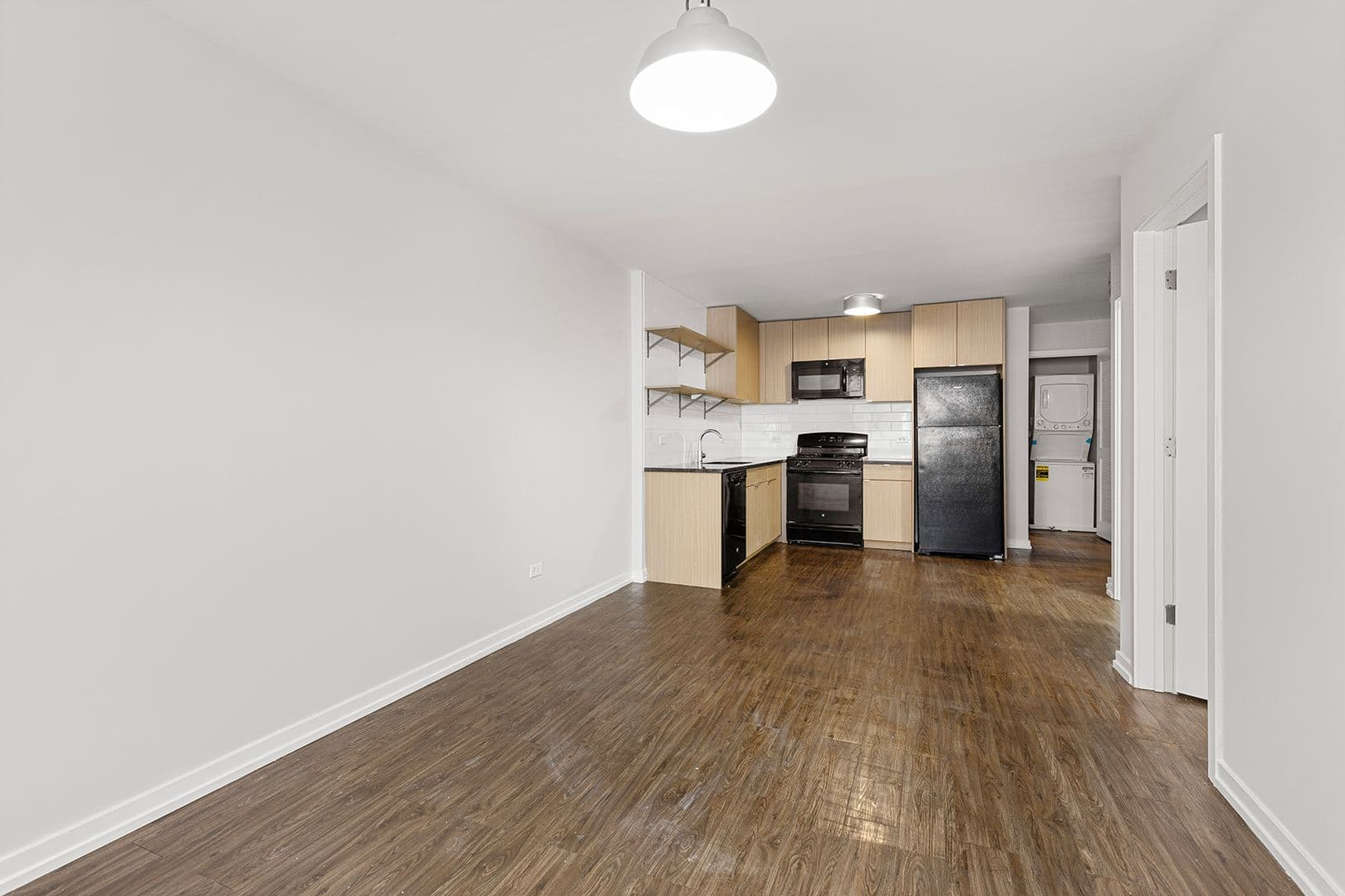 Chicago Apartment: 6134 N Kenmore