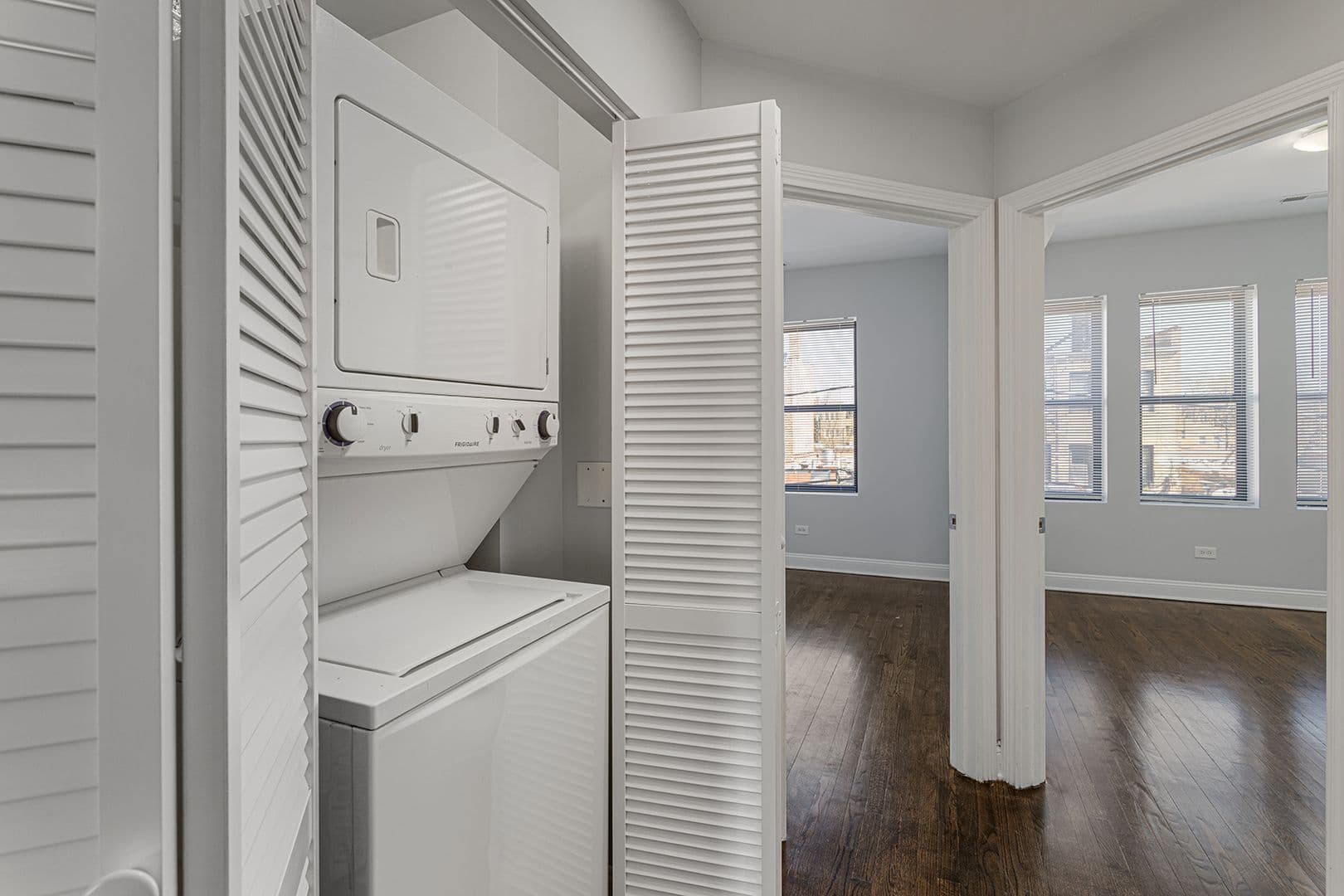 Chicago Apartment: 7526-7530 N Seeley Avenue