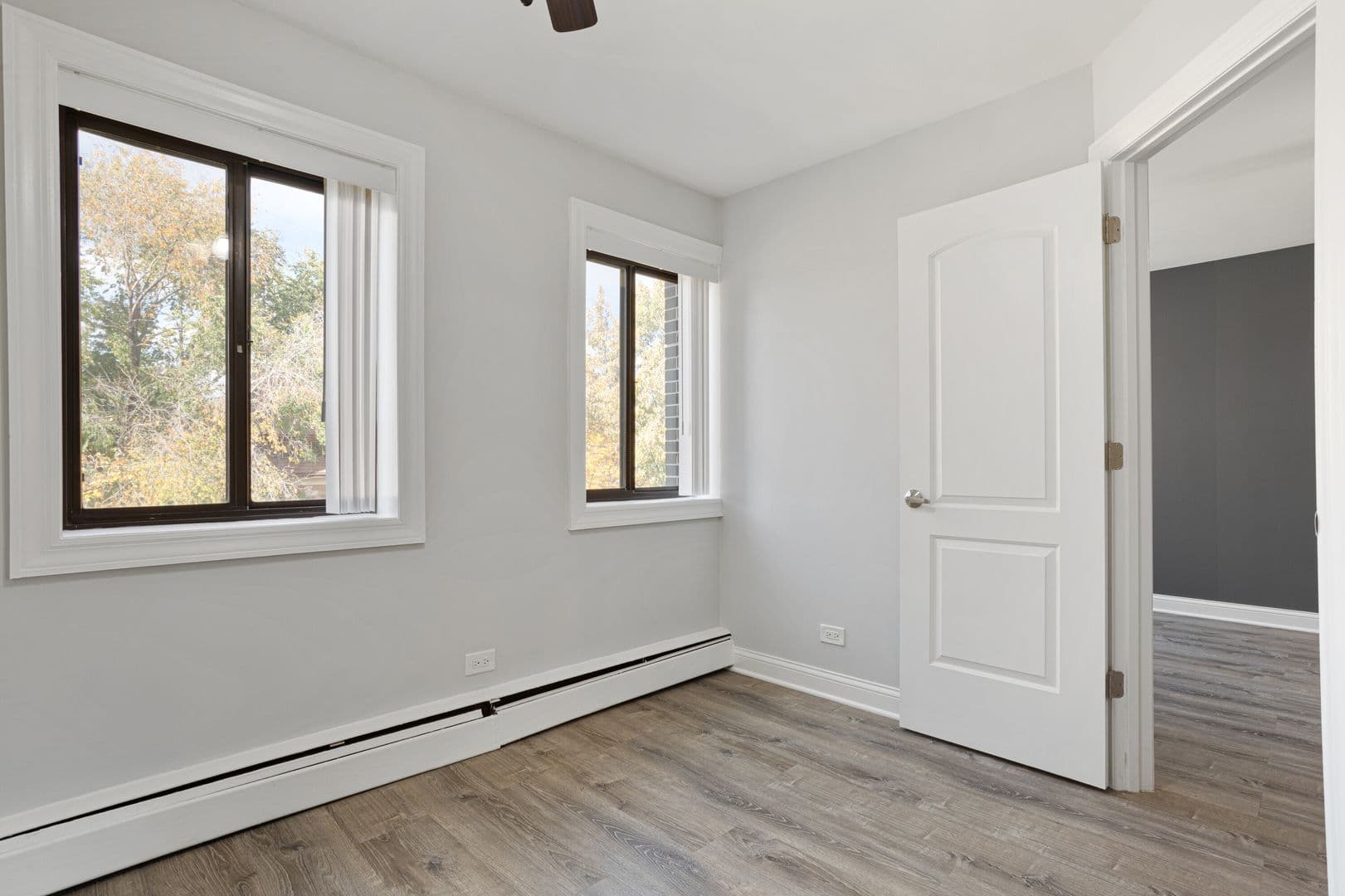 Chicago Apartment: 6029 N Winthrop Ave