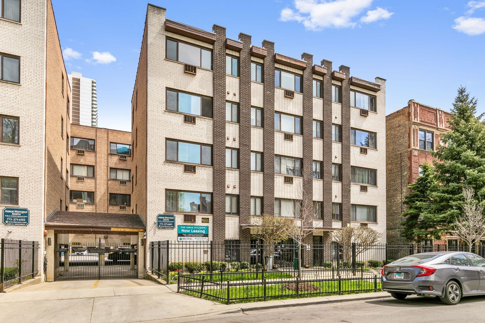 Chicago Apartment: 6029 N Winthrop Ave