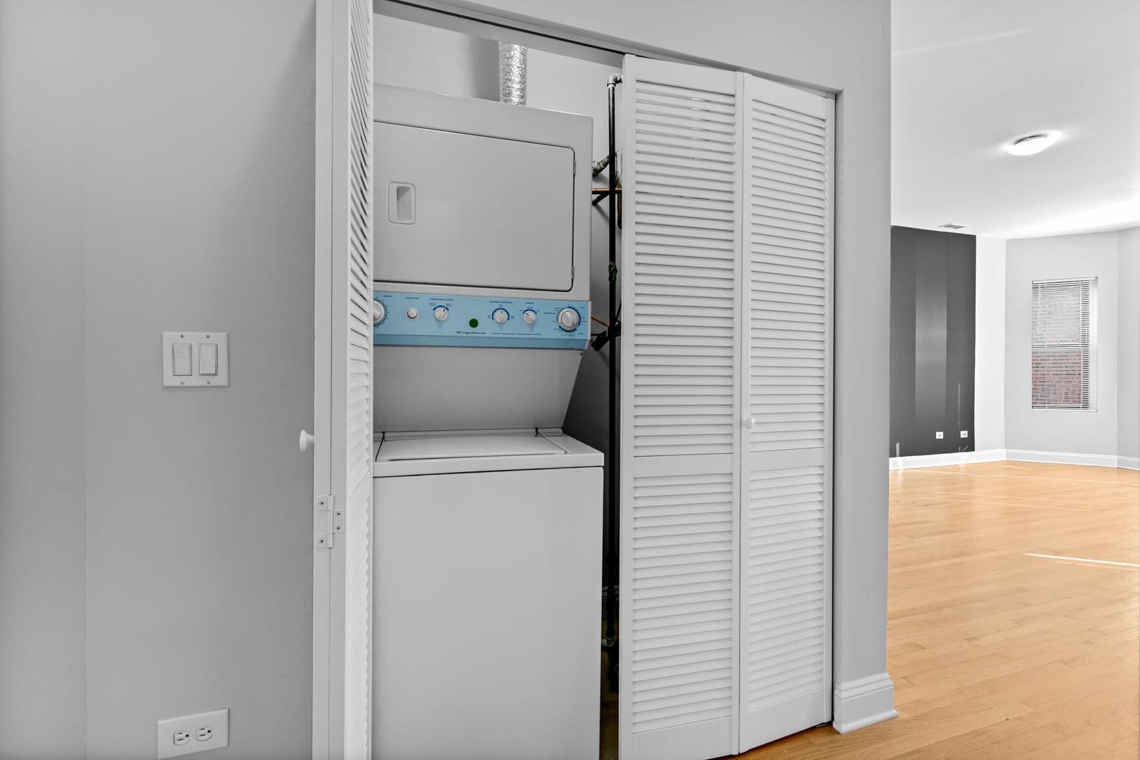 Chicago Apartment: 7526-7530 N Seeley Avenue