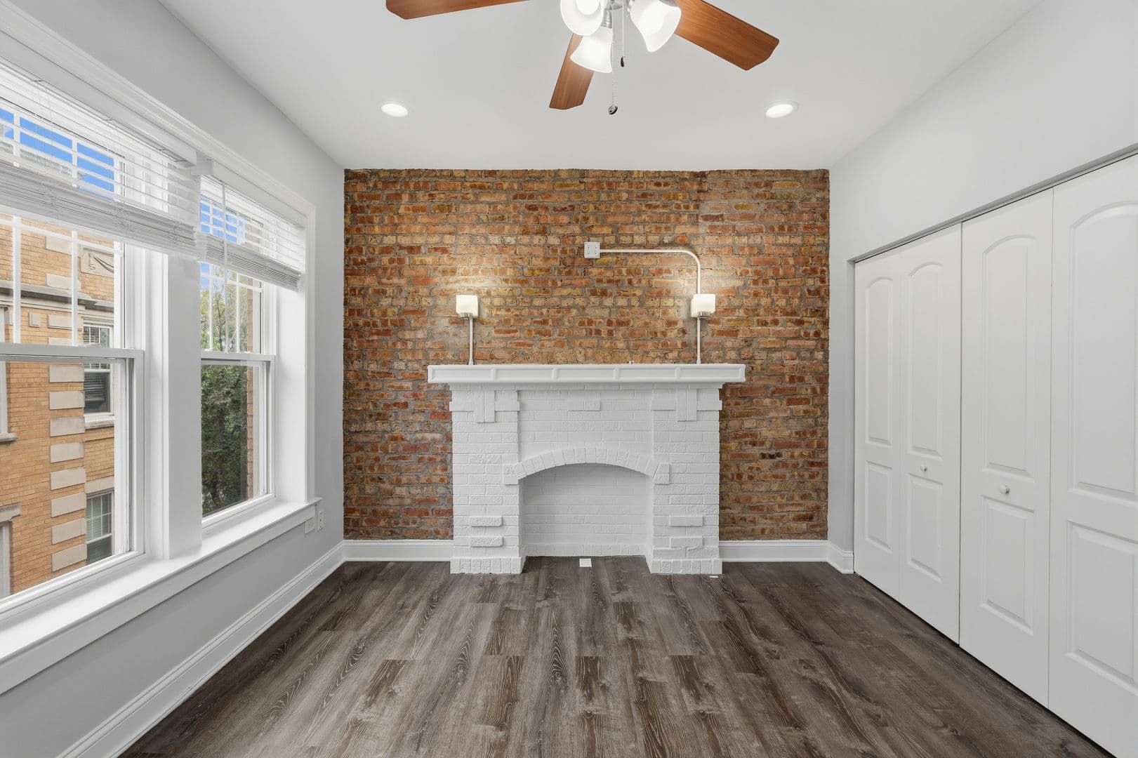 Chicago Apartment: 6100-6118 N Winthrop Ave