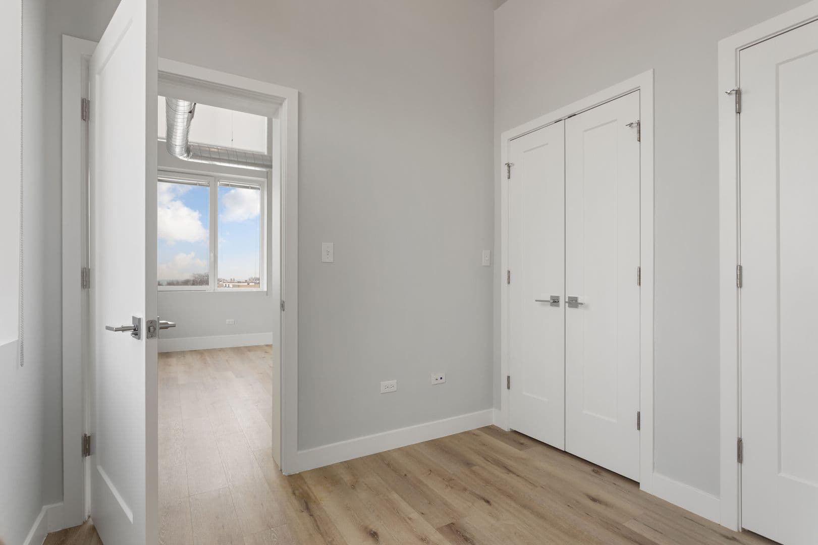 Chicago Apartment: 1531 W Howard Street