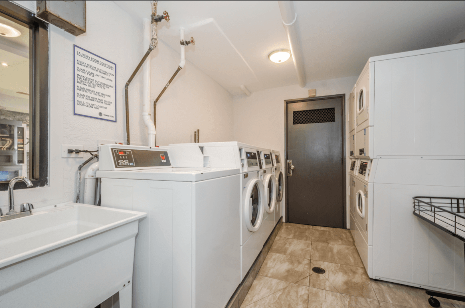 Chicago Apartment: 6201 N Kenmore Ave