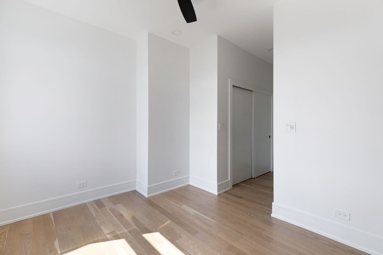 Chicago Apartment: 7729-31 N Eastlake Terrace