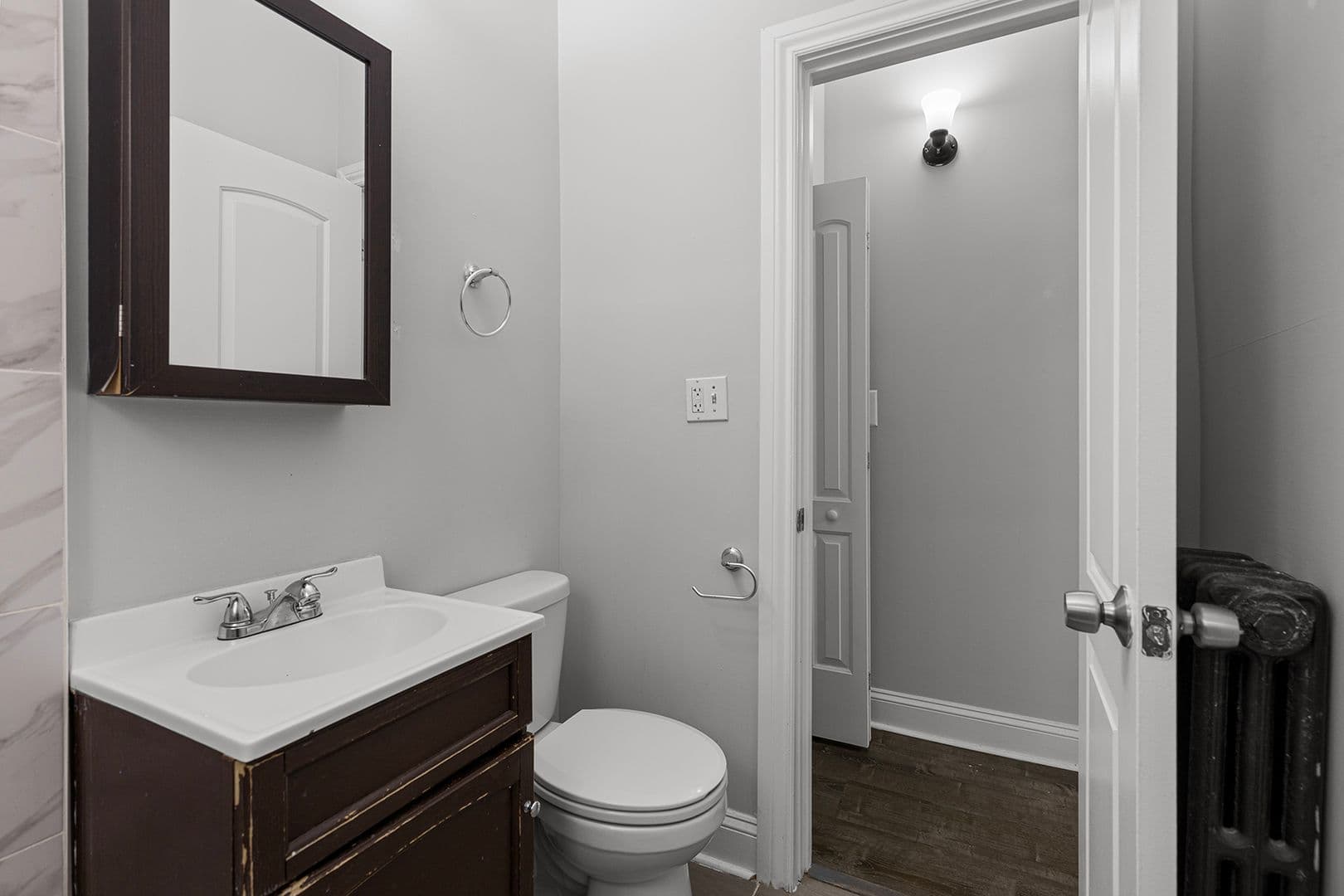 Chicago Apartment: 1608 W Sherwin Ave