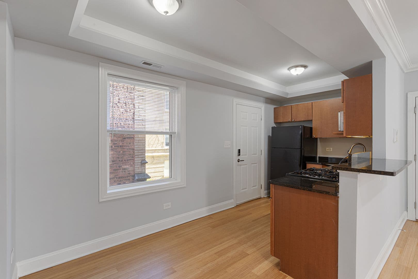 Chicago Apartment: 7722-7734 N Ashland Ave