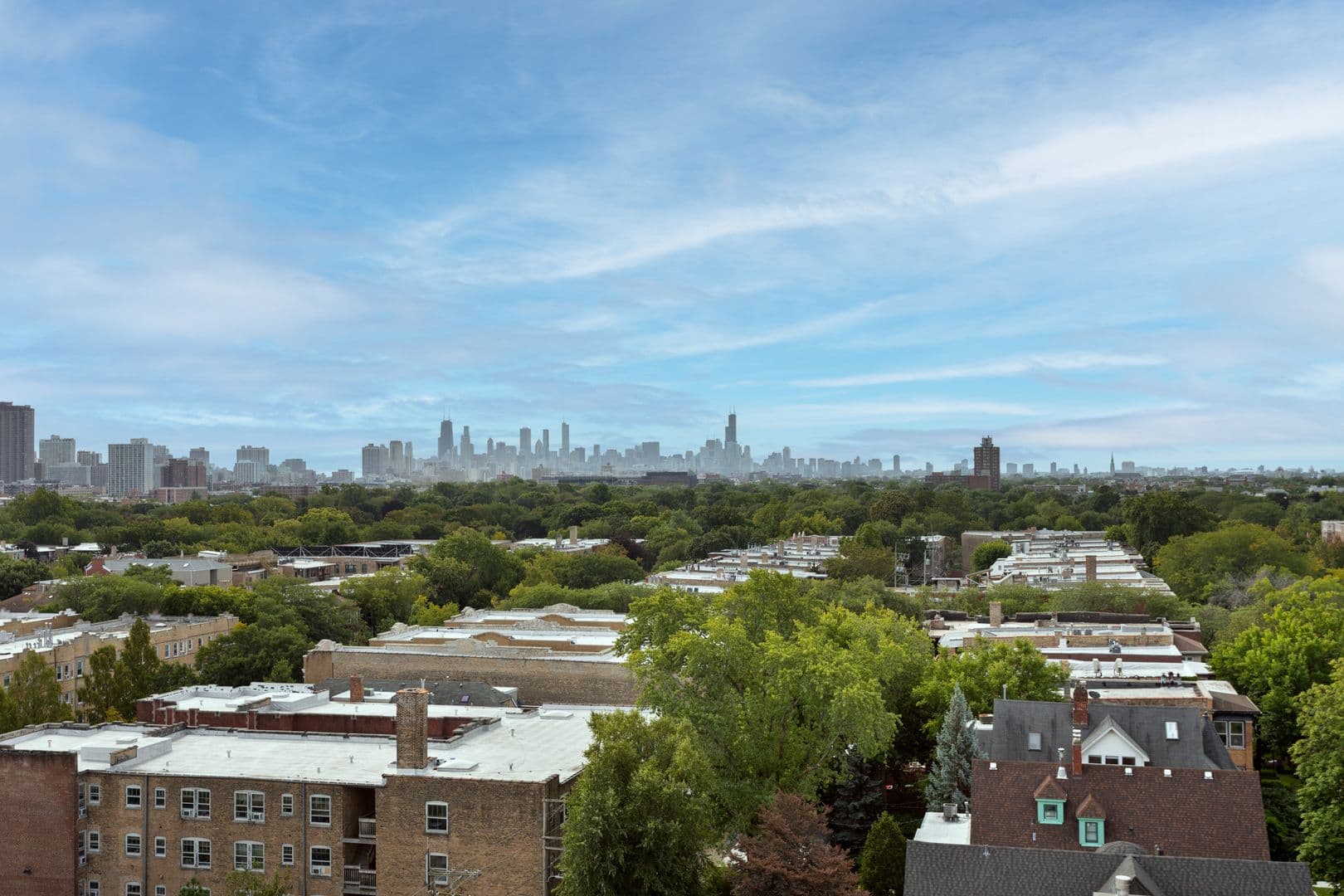 Chicago Apartment: 1325 W Wilson Avenue