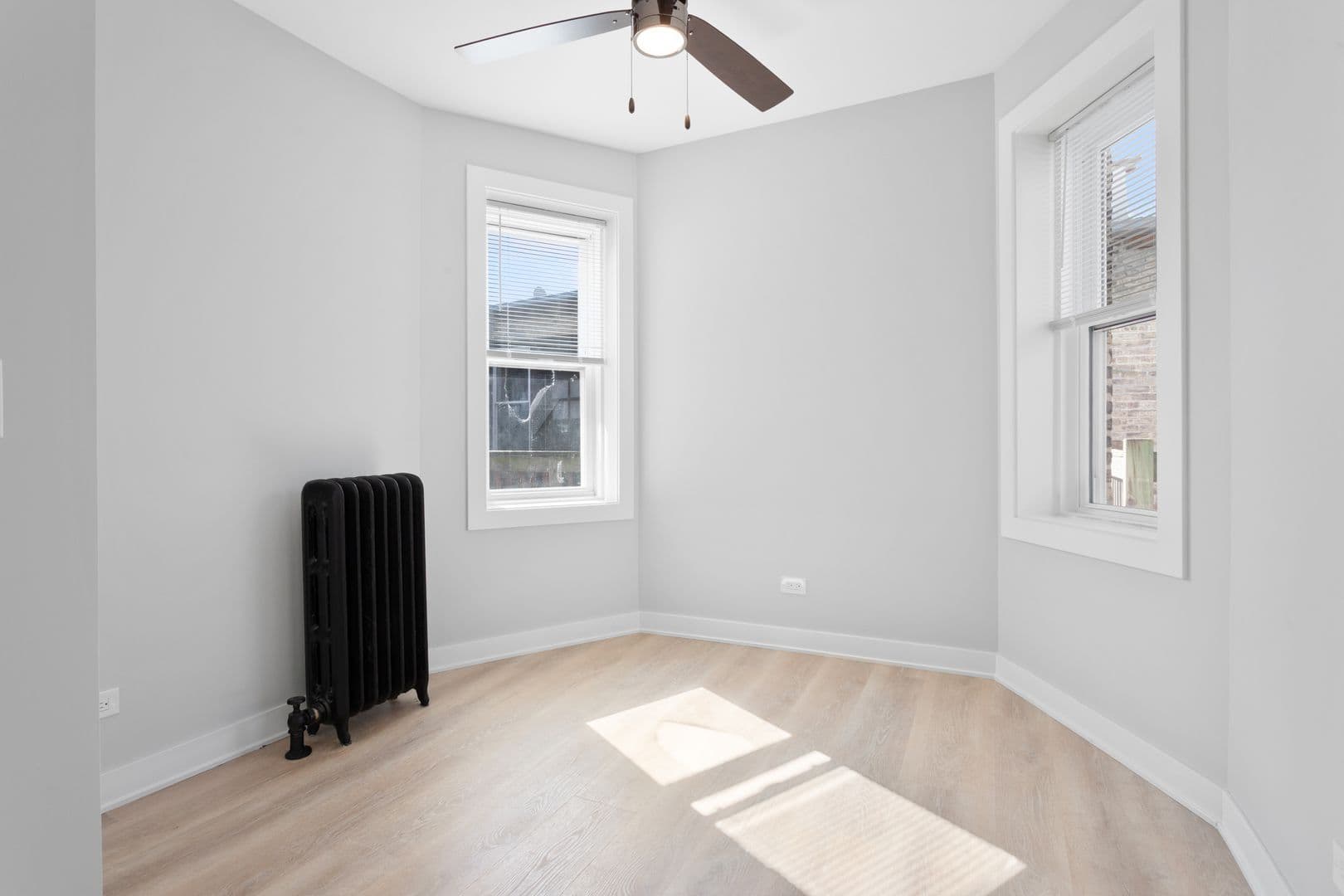 Chicago Apartment: 7381-89 N. Damen Ave