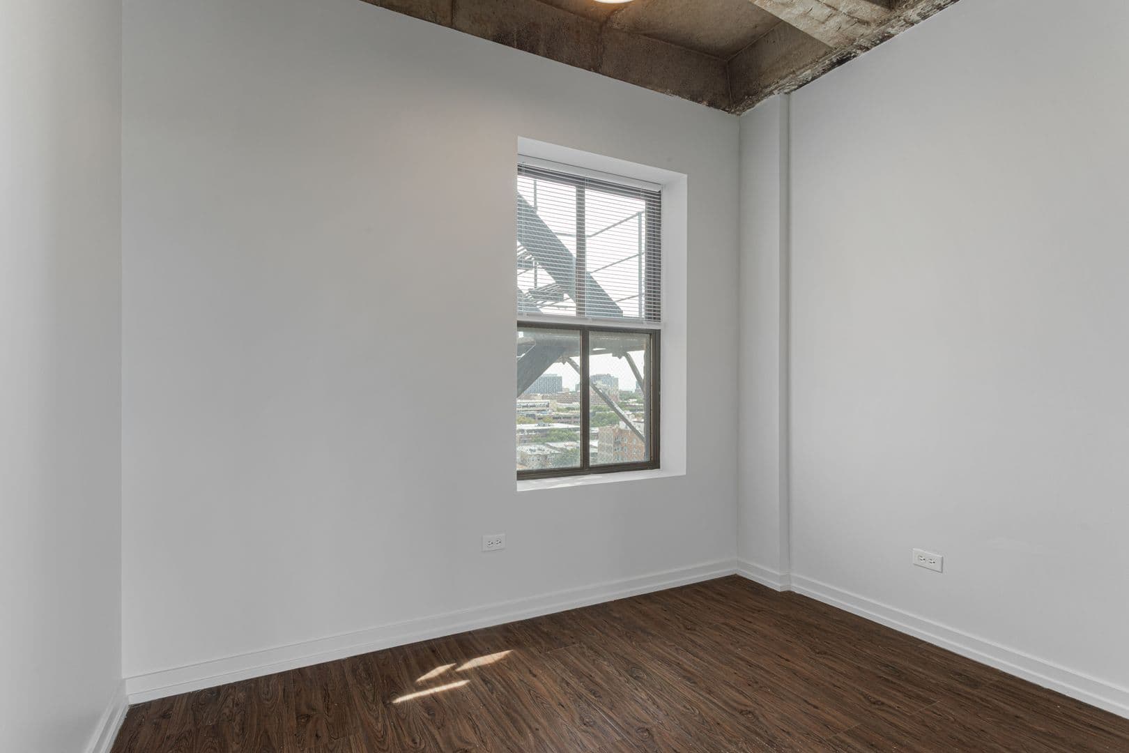Chicago Apartment: 1325 W Wilson Avenue