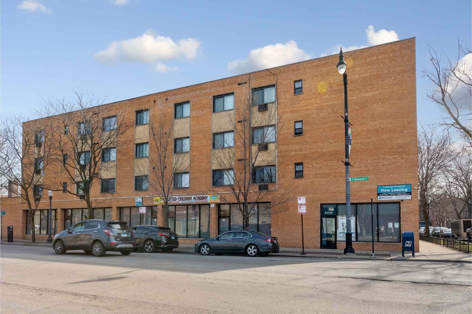 Chicago Apartment: 7545 N Winchester Avenue