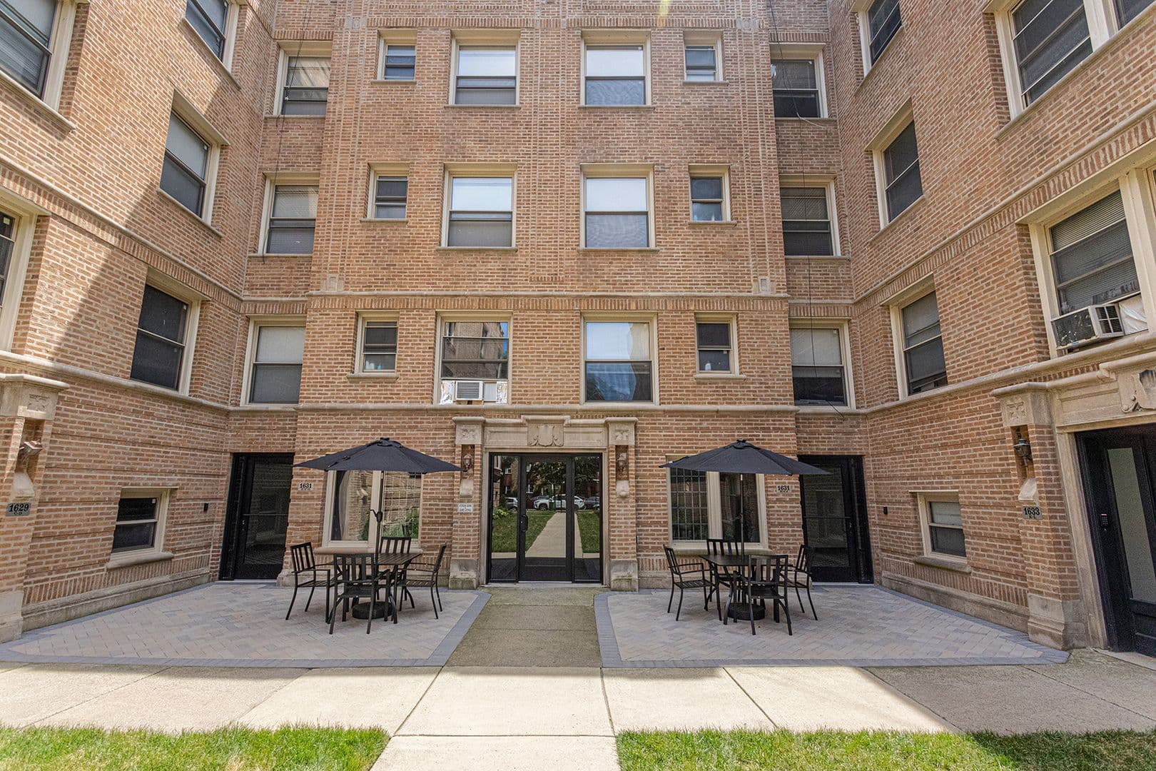 Chicago Apartment: 1627-35 W Chase Ave.