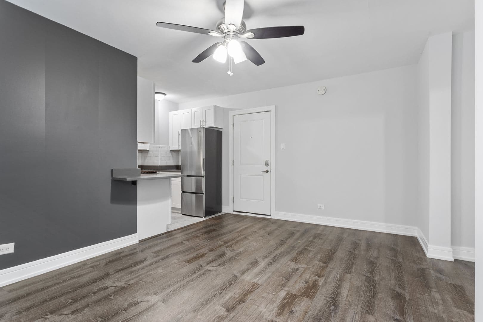 Chicago Apartment: 1521 W Sherwin Ave