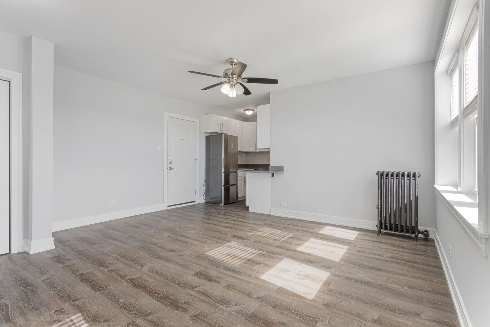 Chicago Apartment: 1521 W Sherwin Ave