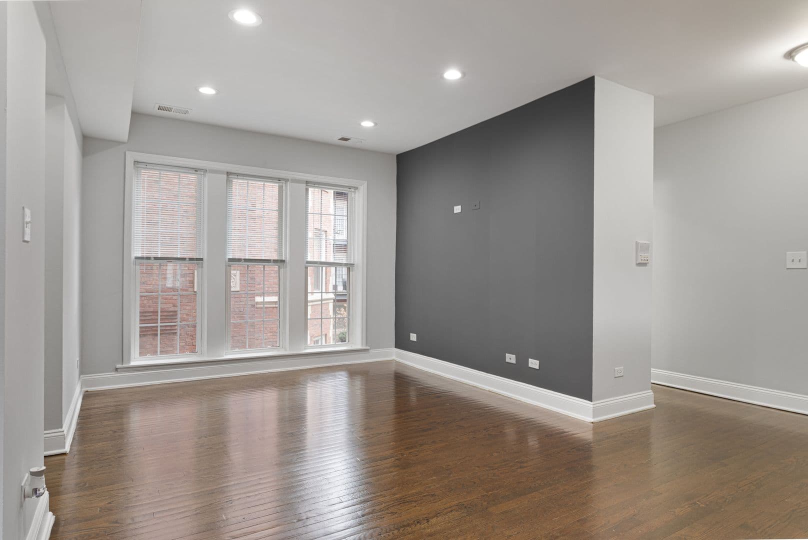 Chicago Apartment: 7722-7734 N Ashland Ave