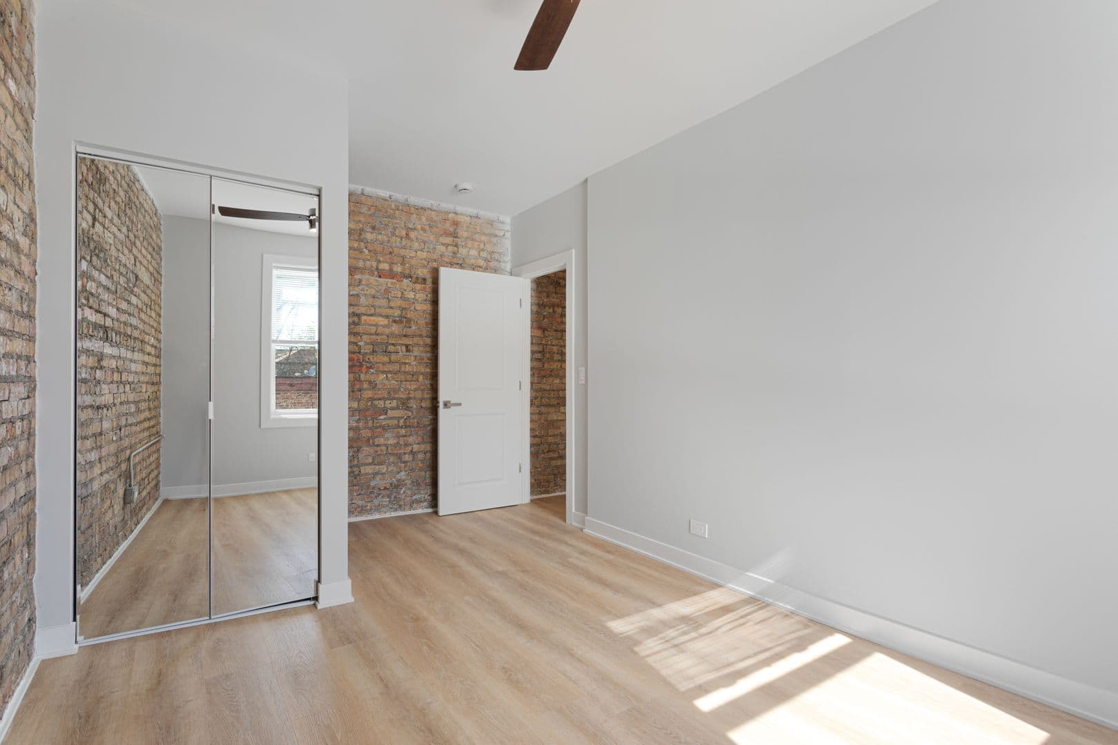 Chicago Apartment: 7381-89 N. Damen Ave