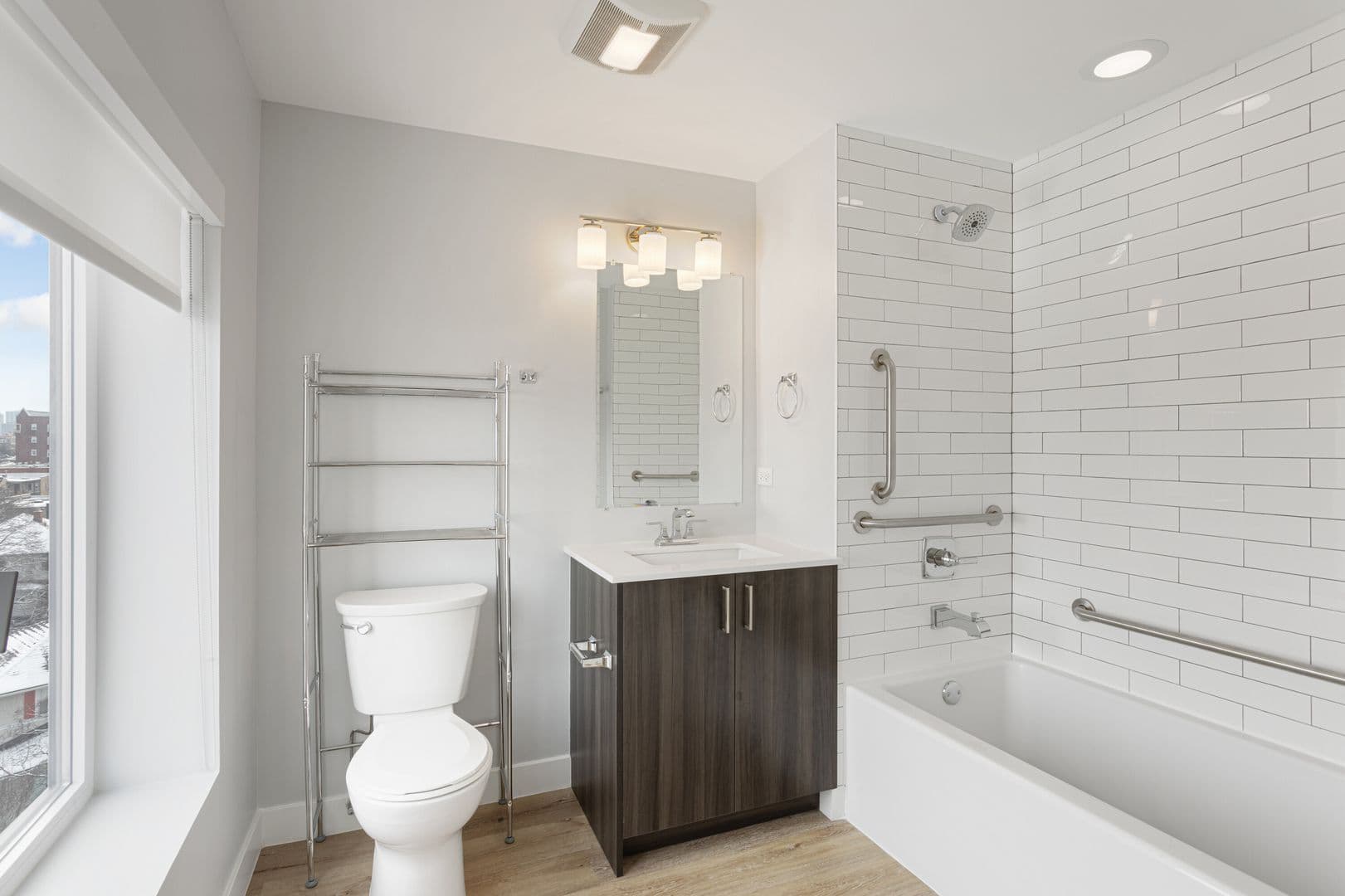 Chicago Apartment: 1531 W Howard Street