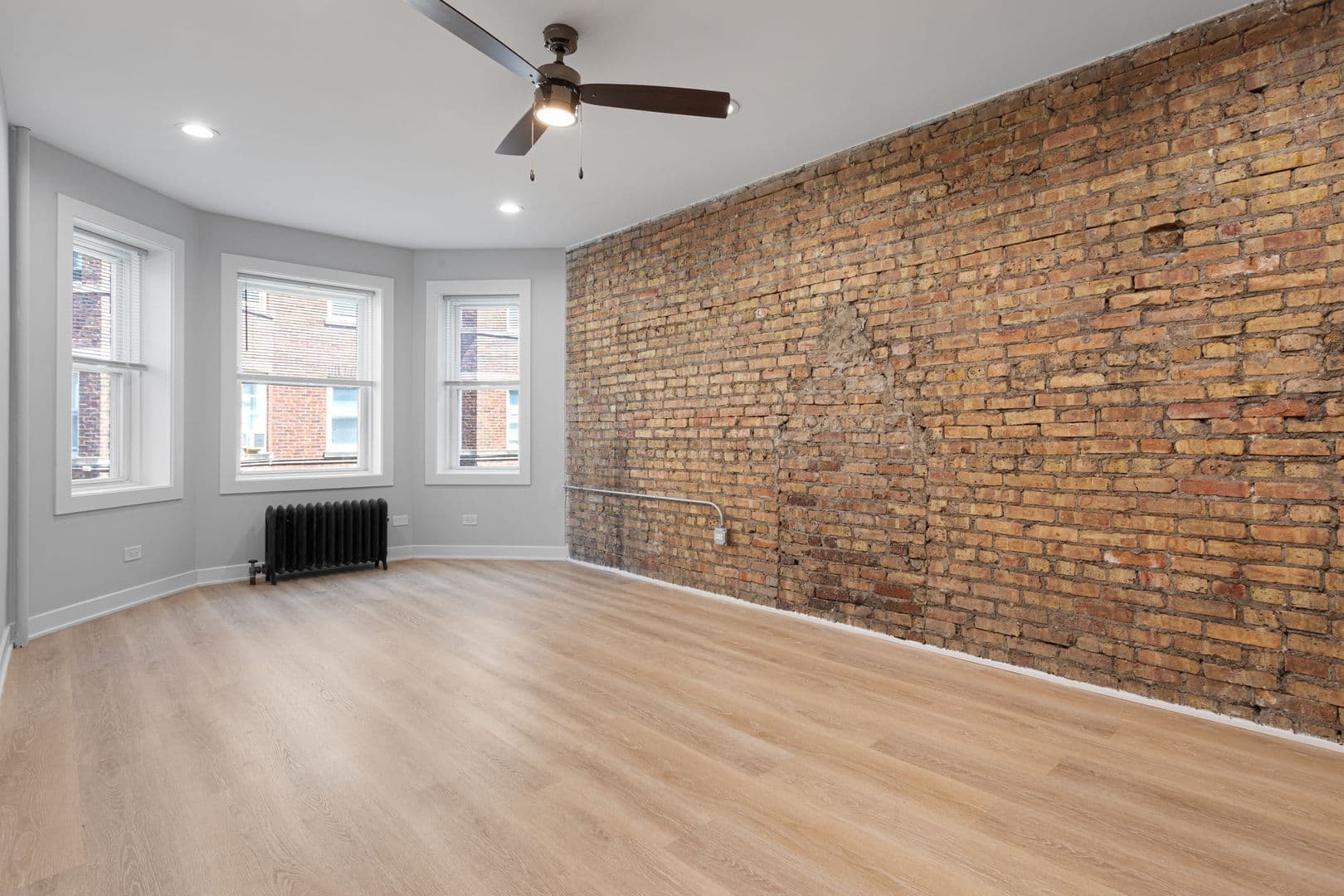 Chicago Apartment: 7381-89 N. Damen Ave
