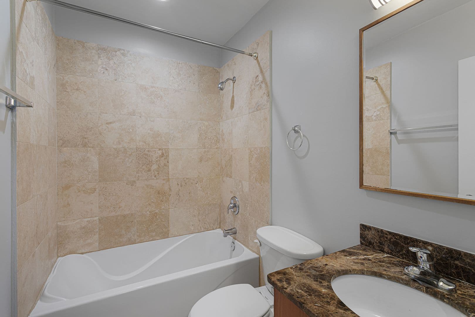 Chicago Apartment: 7526-7530 N Seeley Avenue