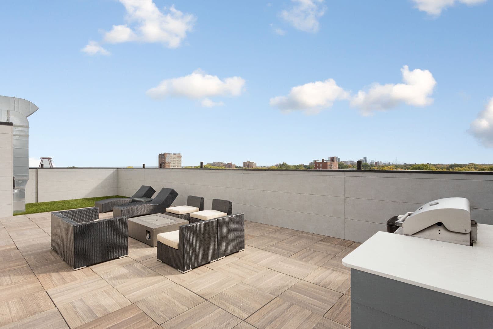 Chicago Apartment: 1531 W Howard Street