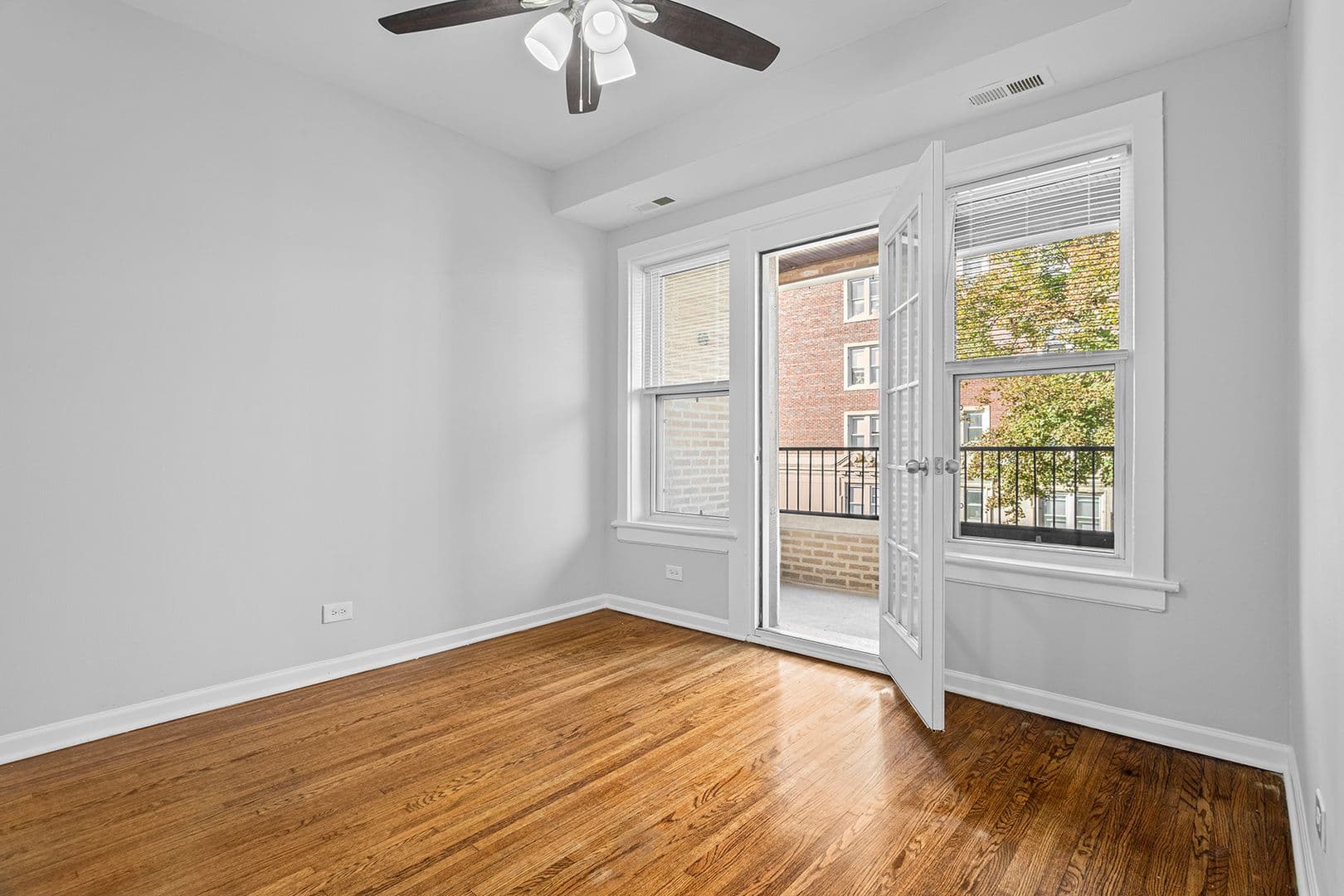 Chicago Apartment: 1456-1460 W Fargo Ave