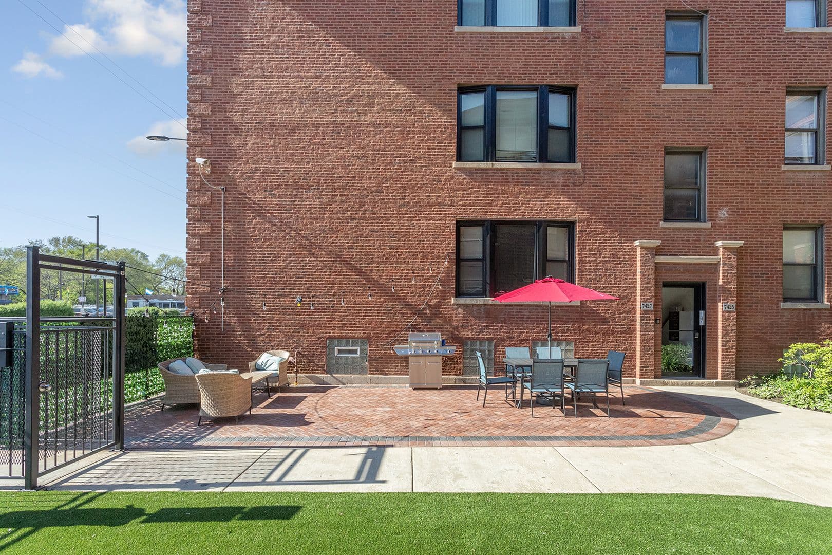 Chicago Apartment: 7417-27 N Clark